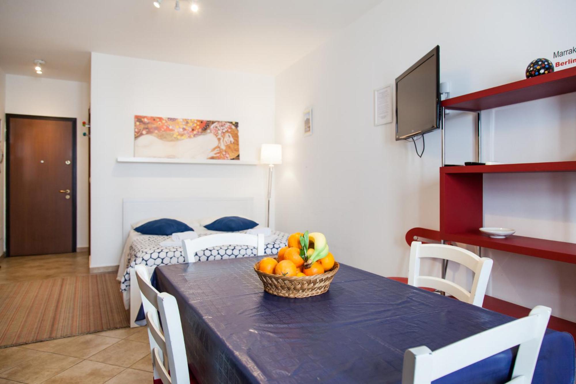 Studio Apartment