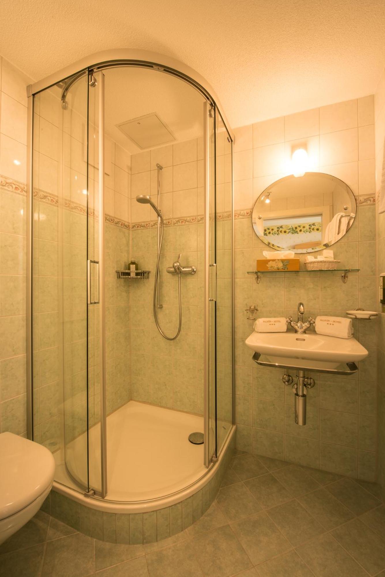 Standard Double or Twin Room - Photo 2