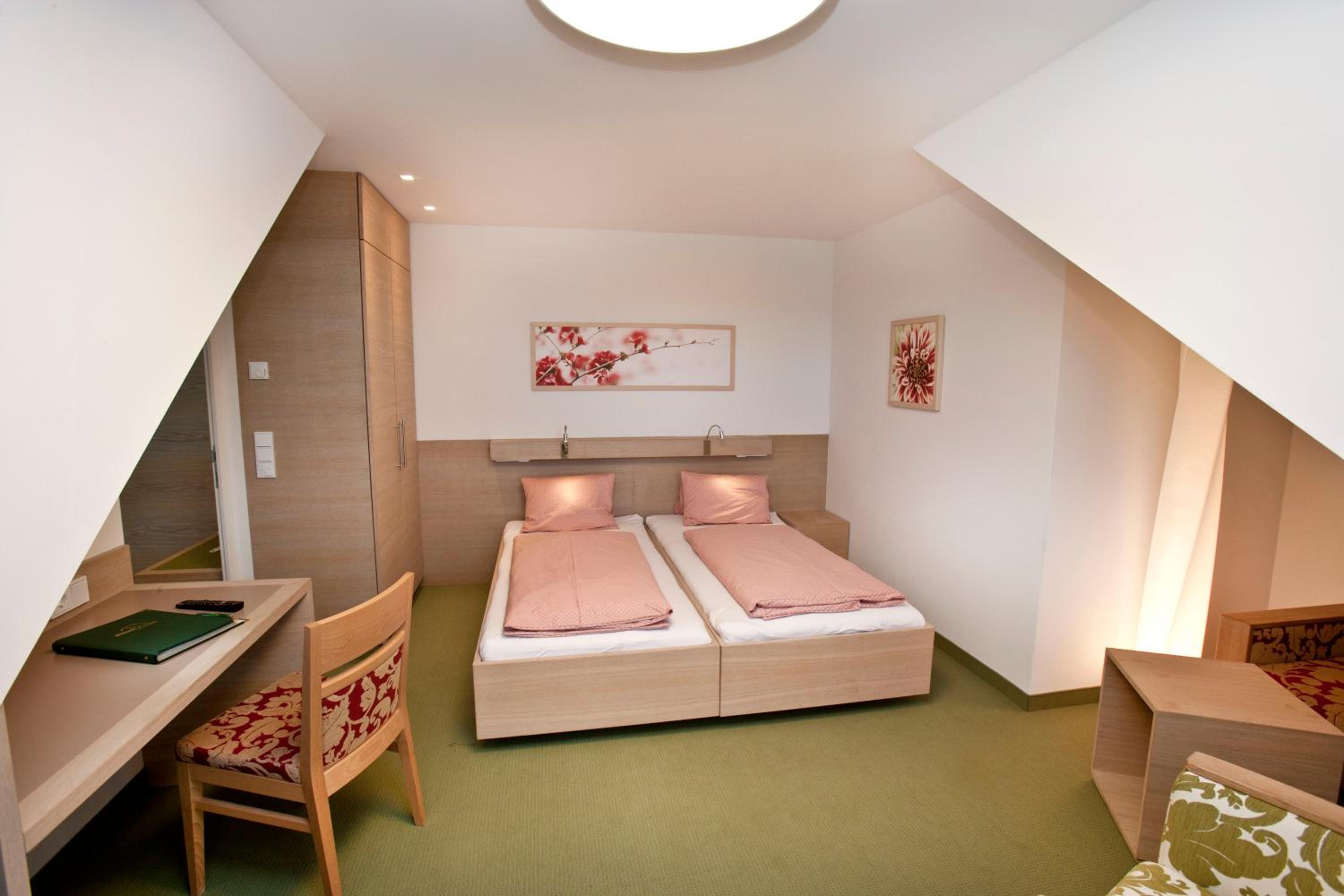 Deluxe Double Room photo 3