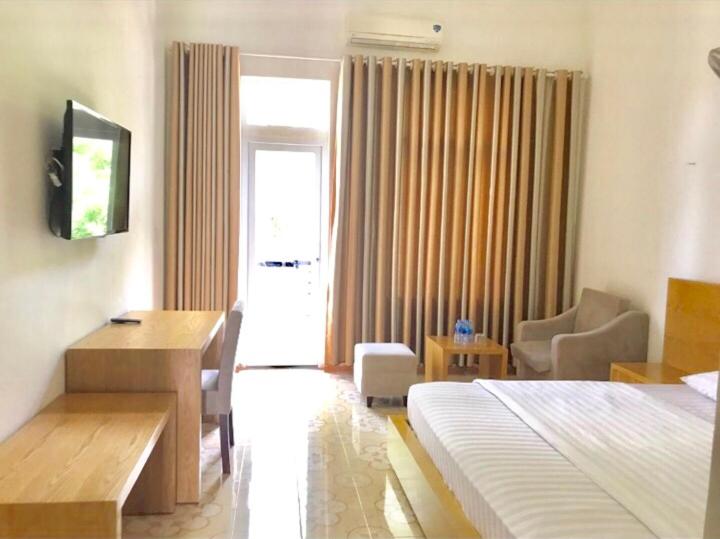 Deluxe Room (2 Adults + 1 Child) photo 3