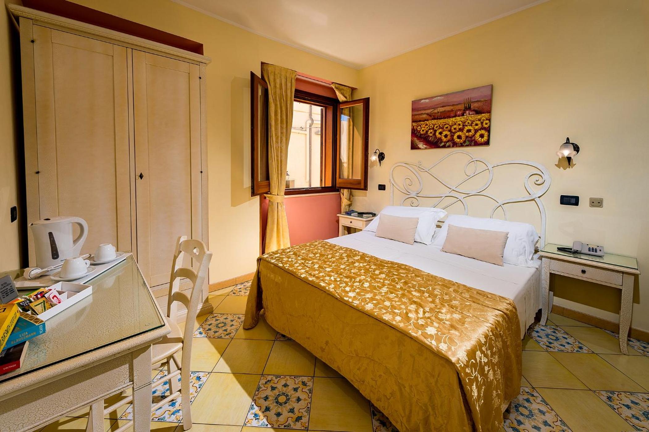 Classic Double Room