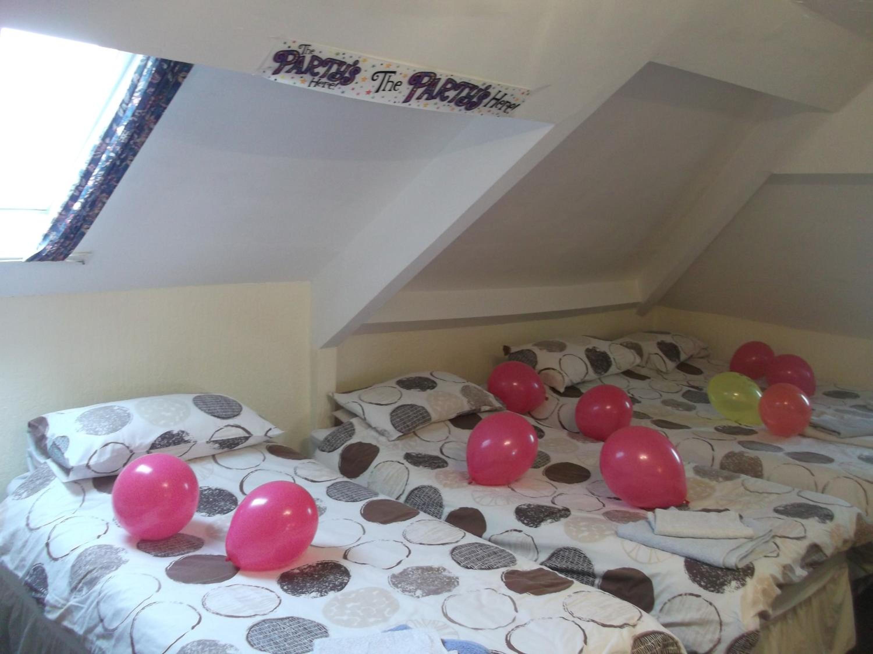 Family Room - Photo 4