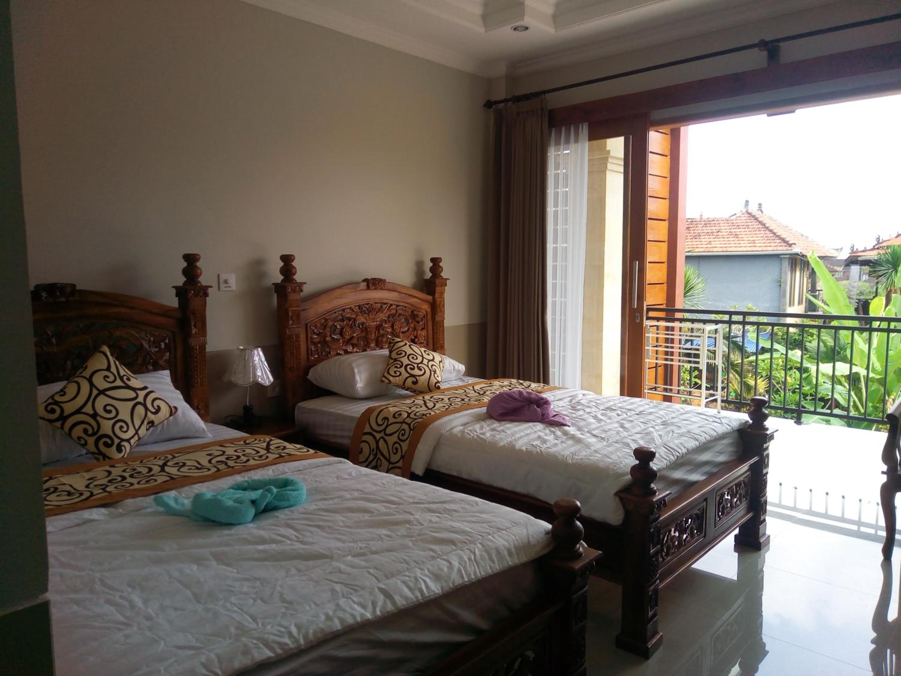 Deluxe Room - Photo 12