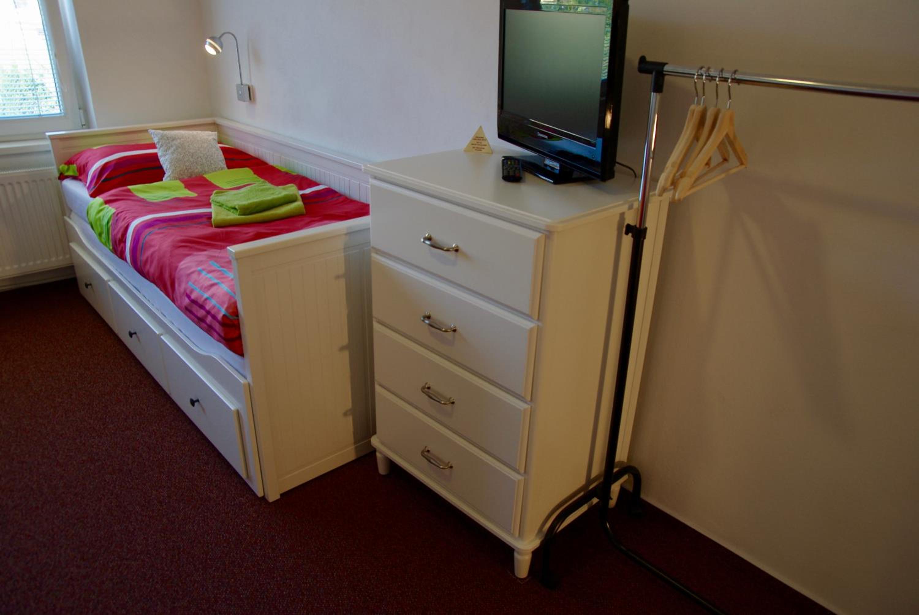 Family Room - Photo 3