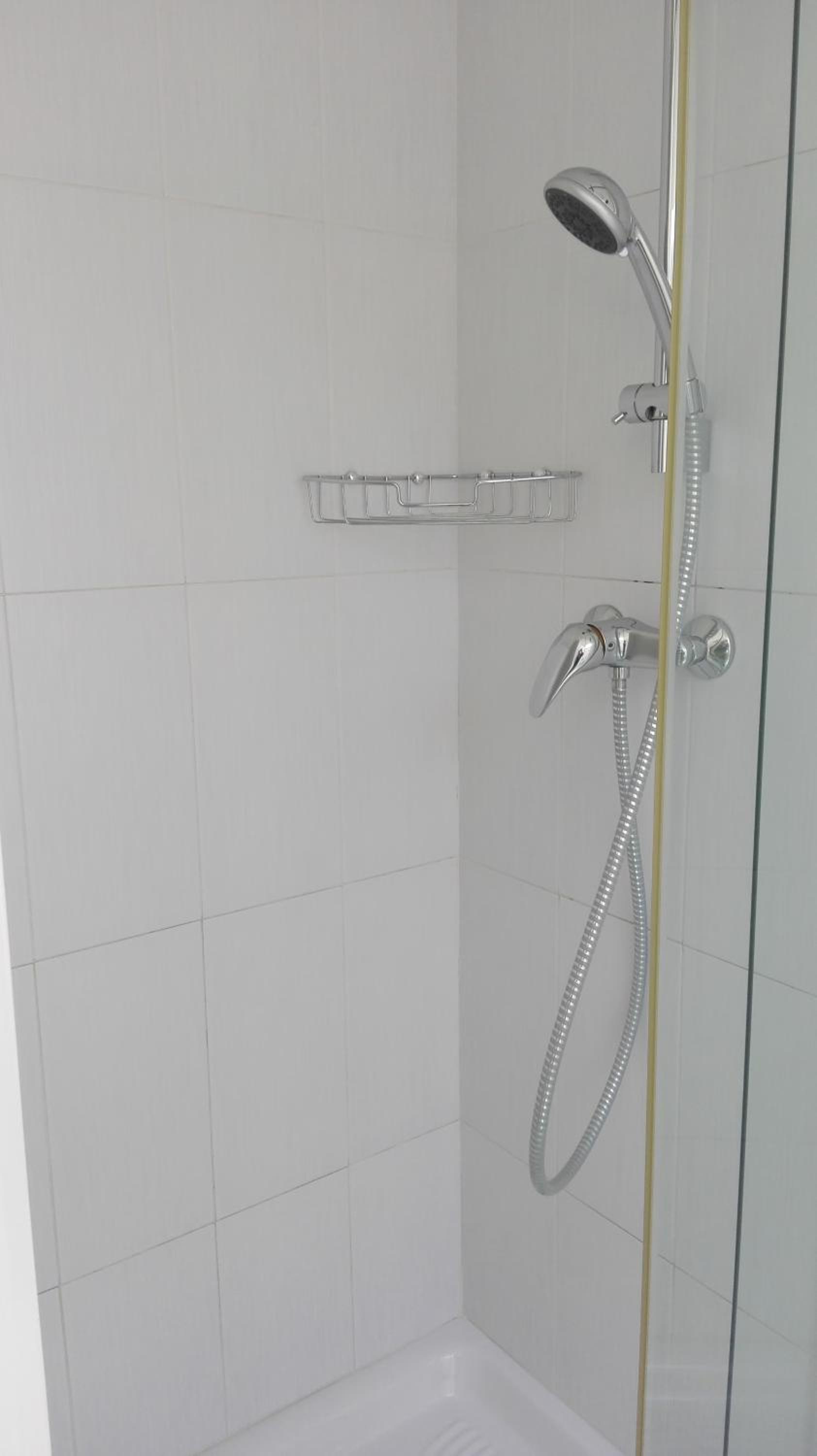 Double or Twin Room - Photo 7