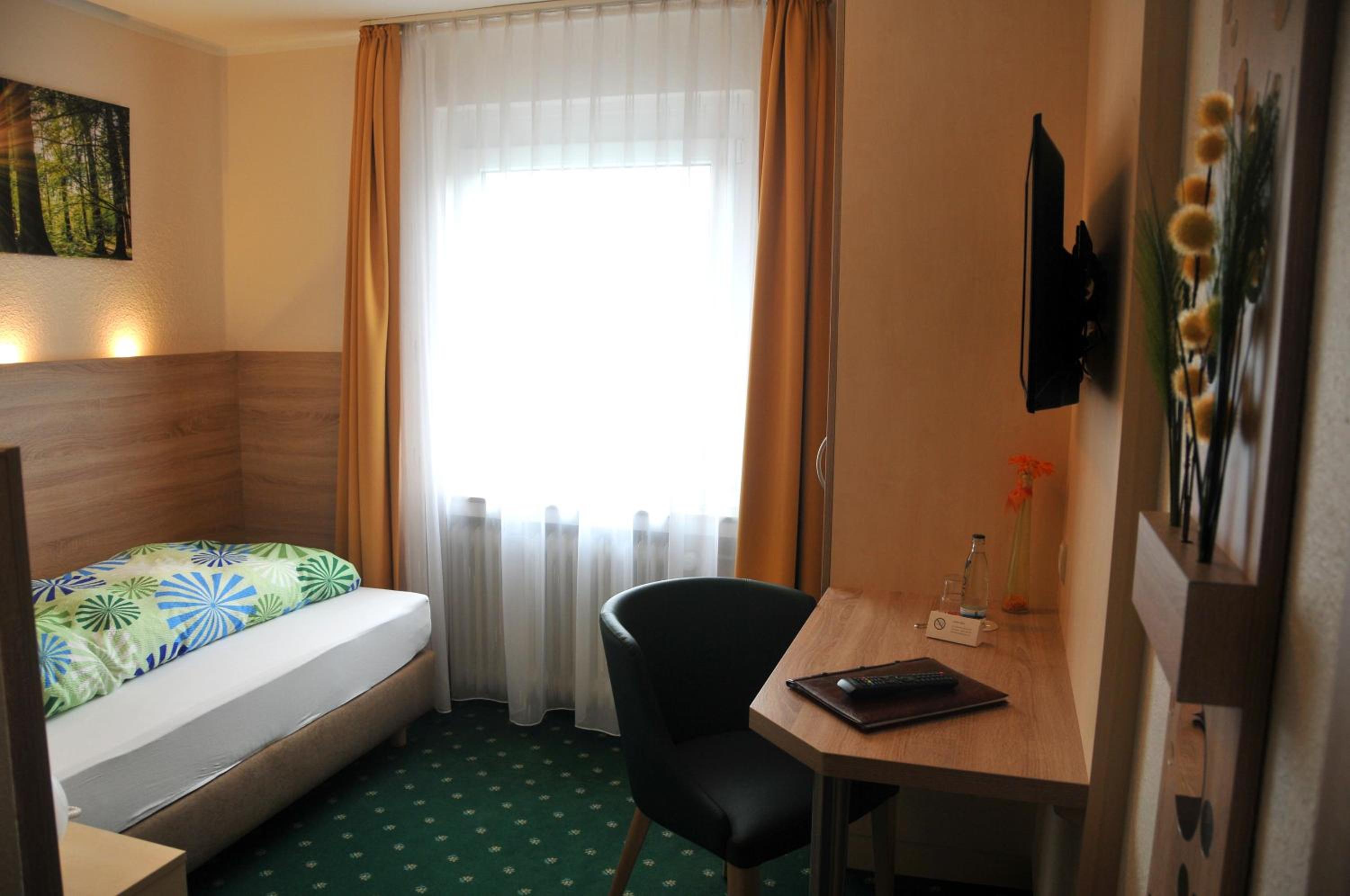 Single Room photo 2