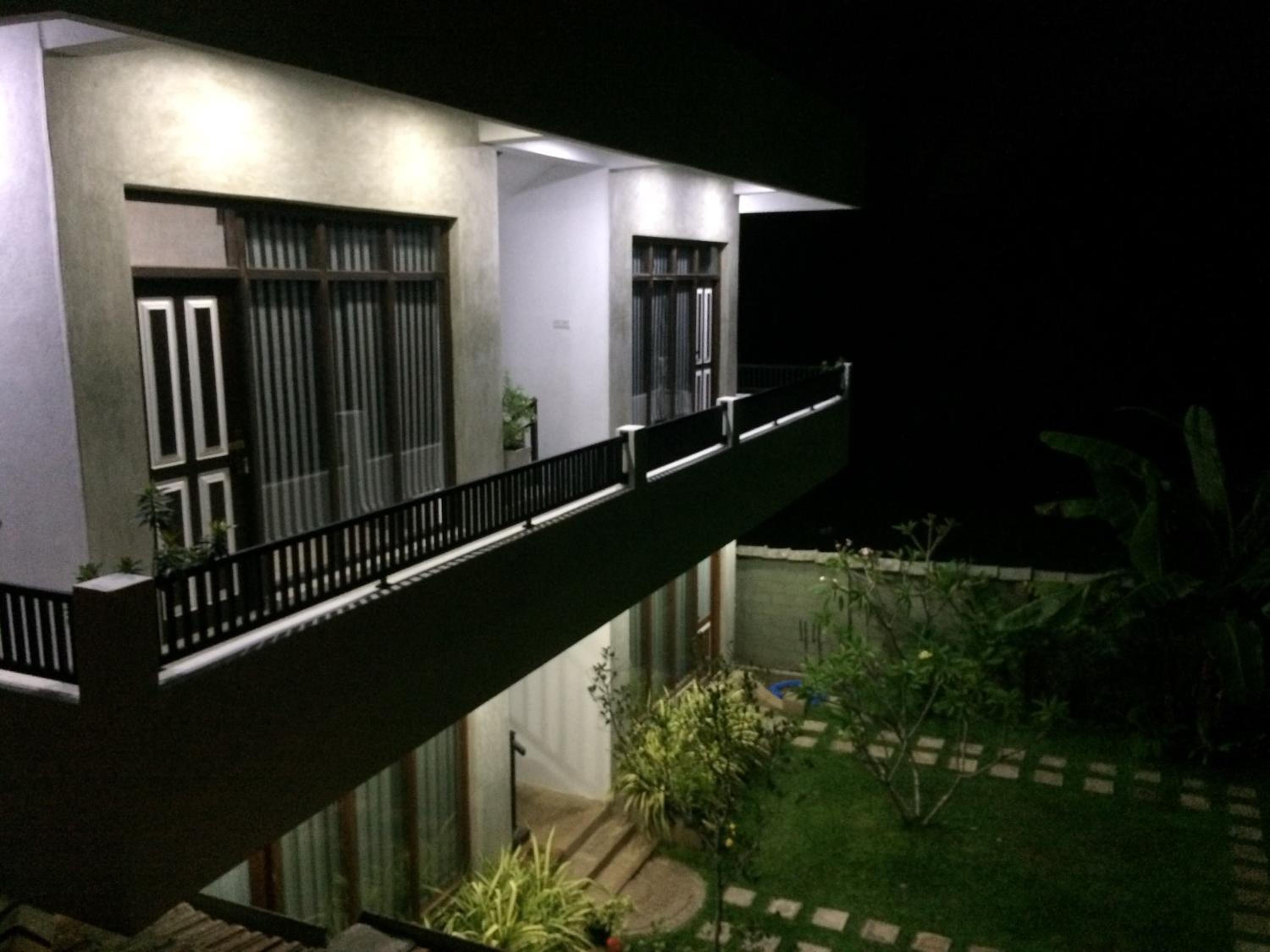 Deluxe Triple Room with Balcony & Canal View photo 2