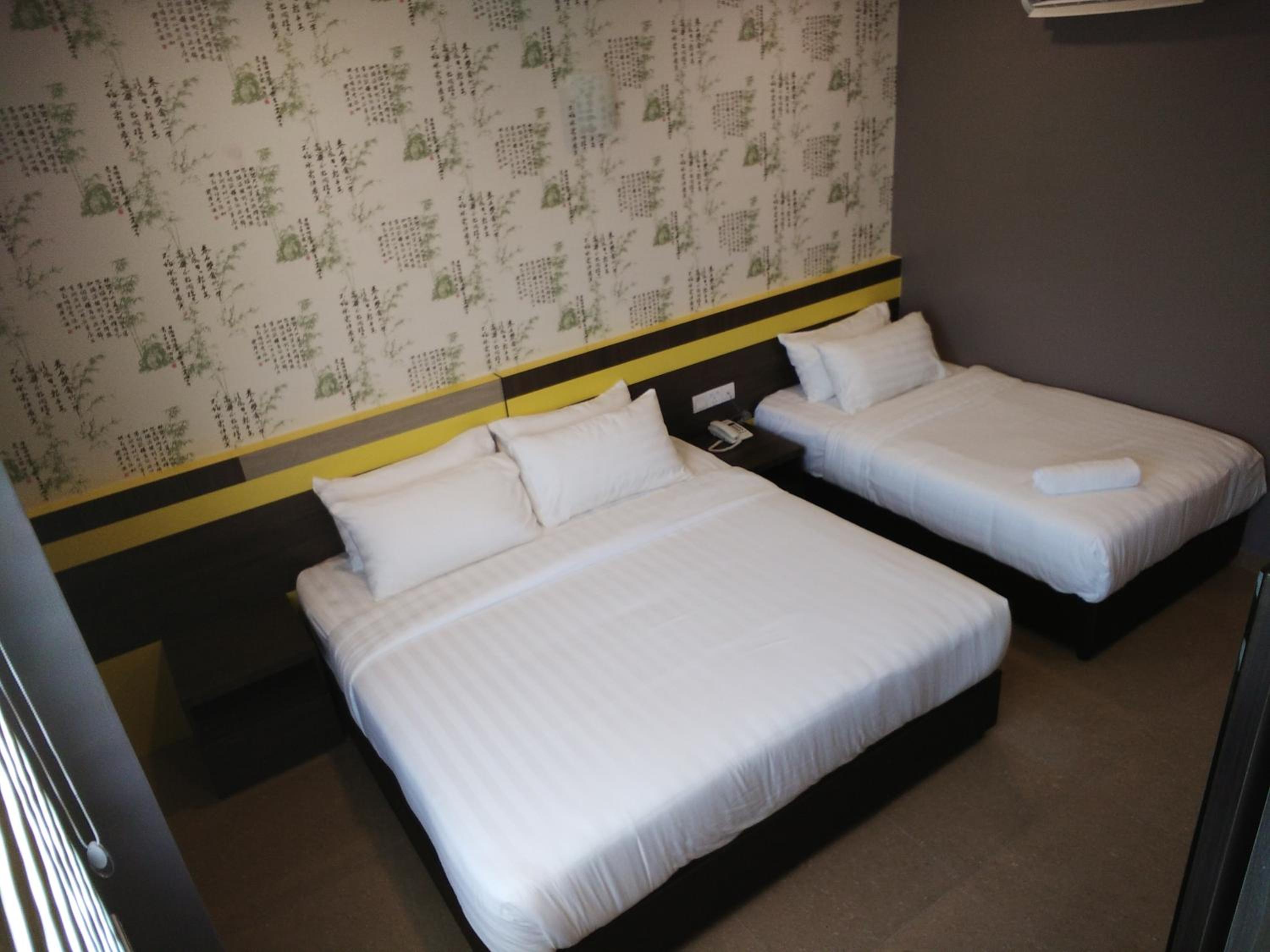 Deluxe Triple Room photo 2