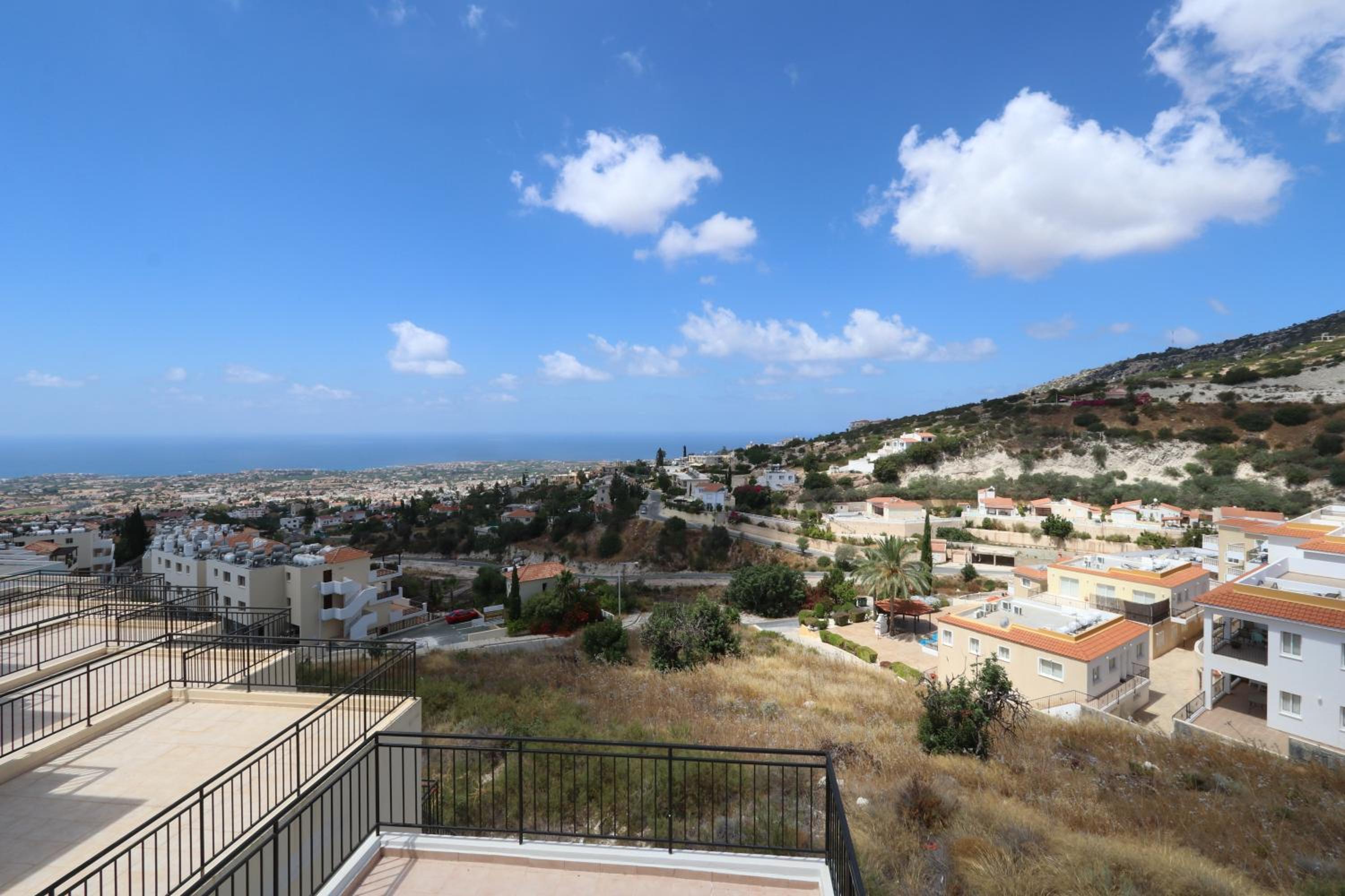 Studio with Balcony - 2nd Floor (2 Adults + 2 Children)