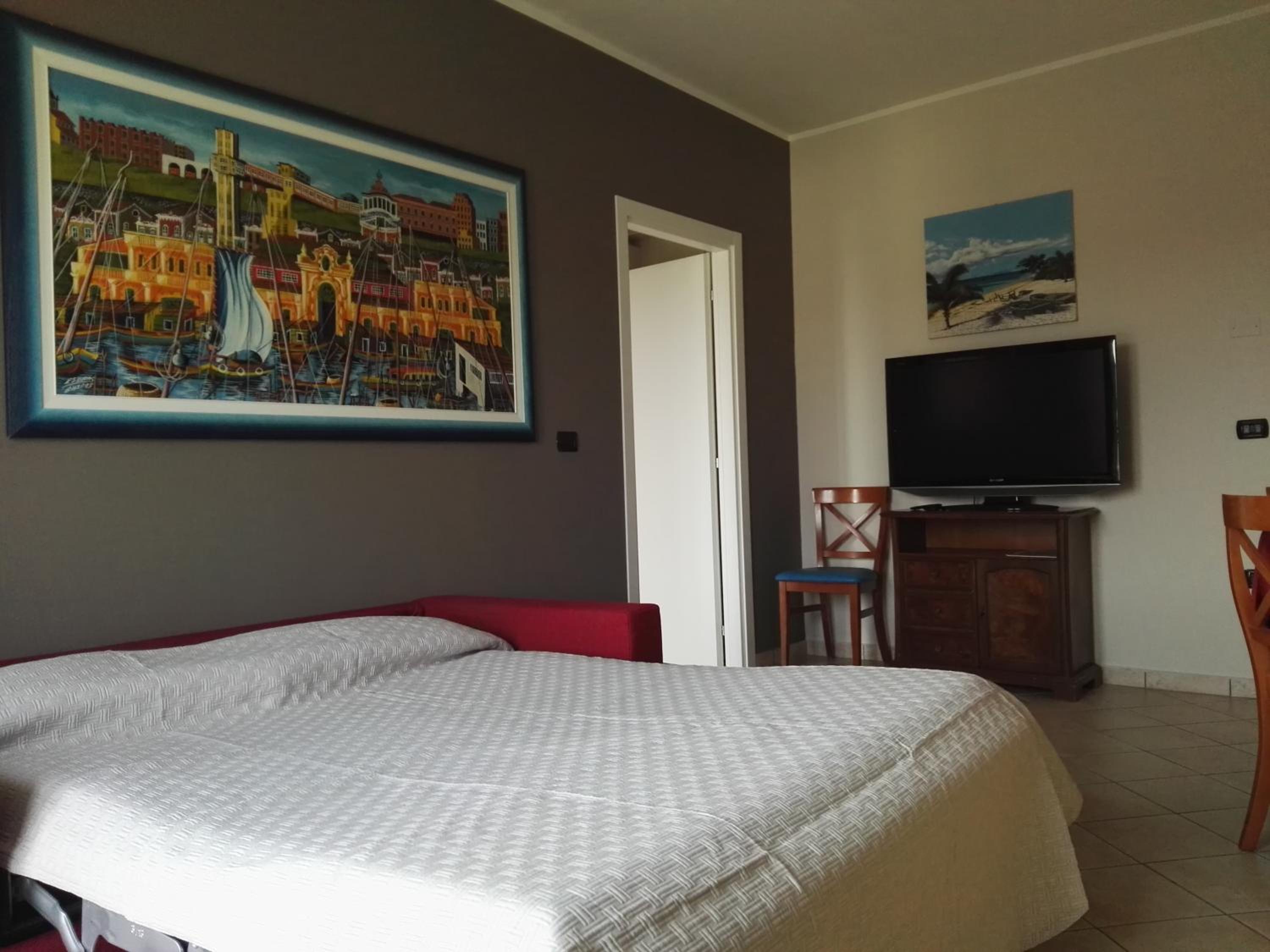 One-Bedroom Apartment