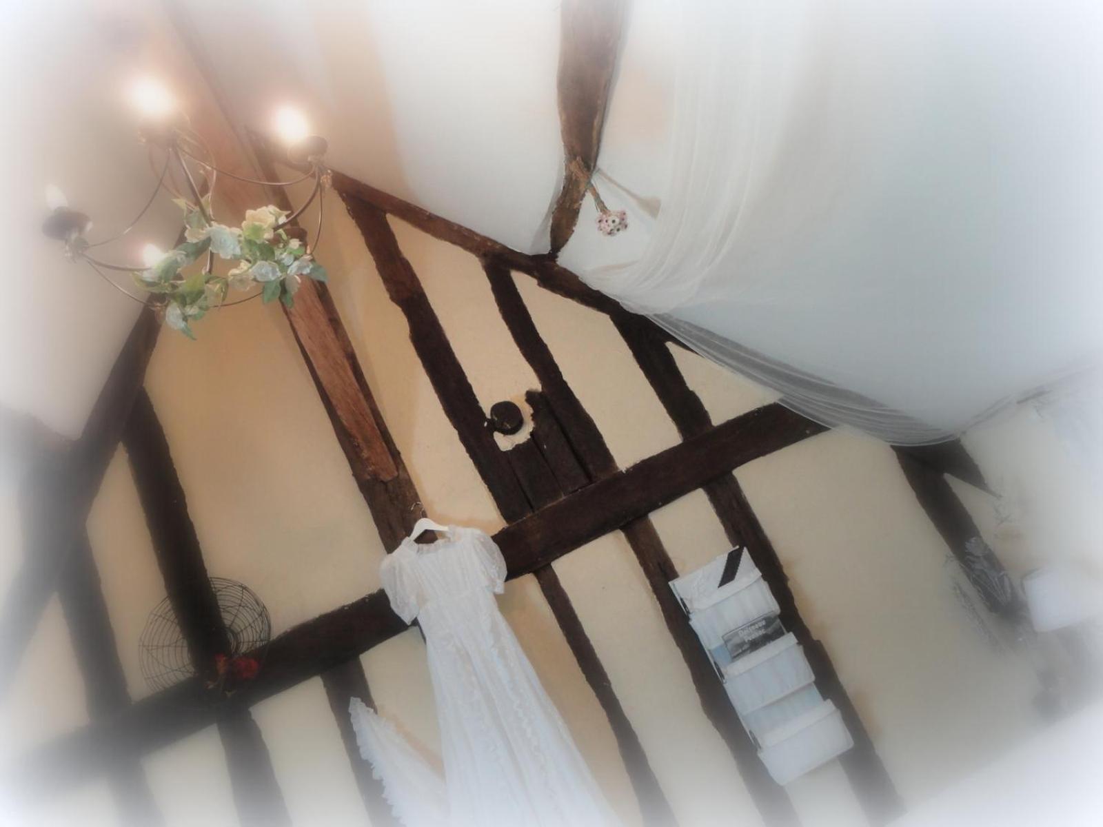Double Room with Private Bathroom - Photo 6