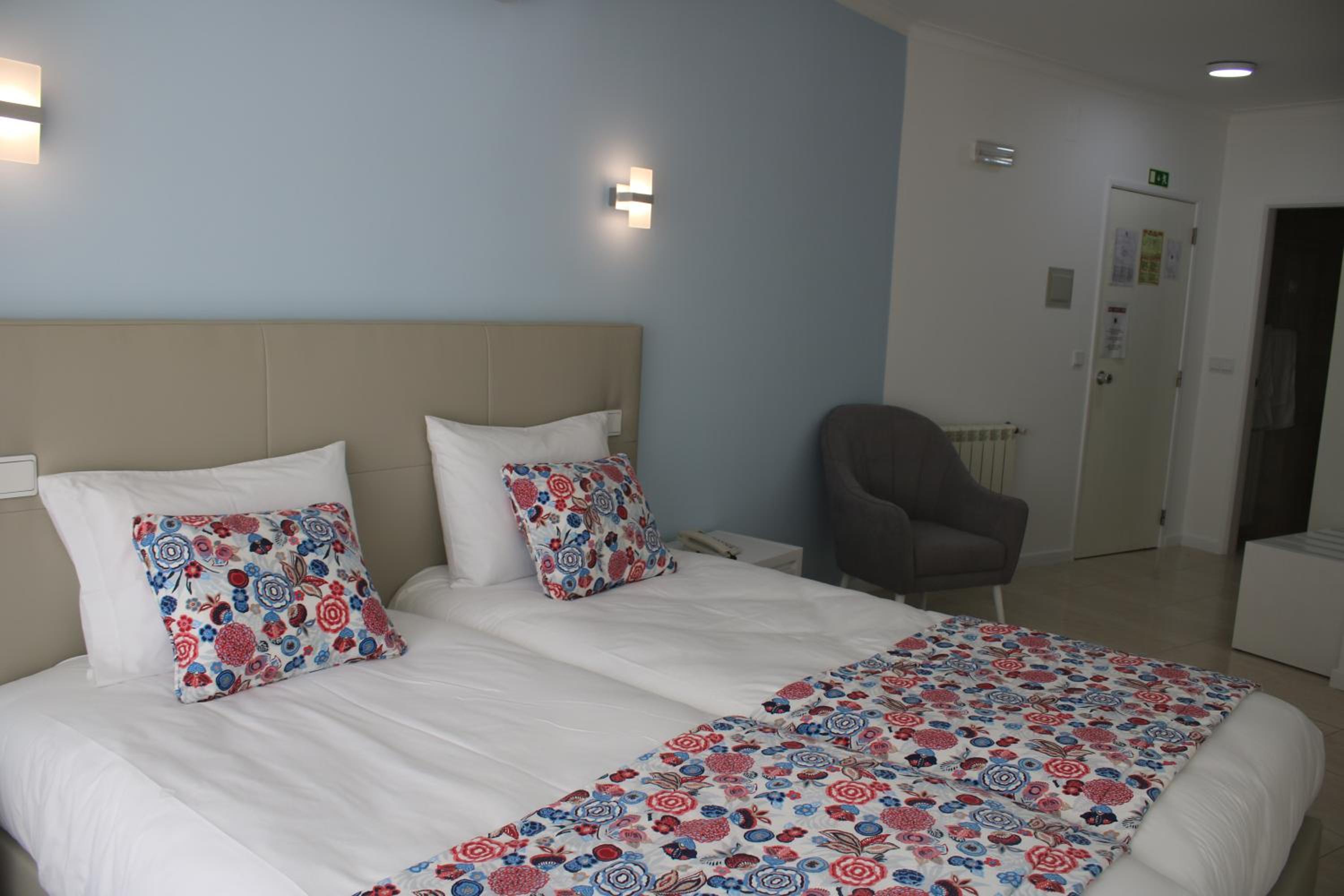 Double or Twin Room - Photo 16
