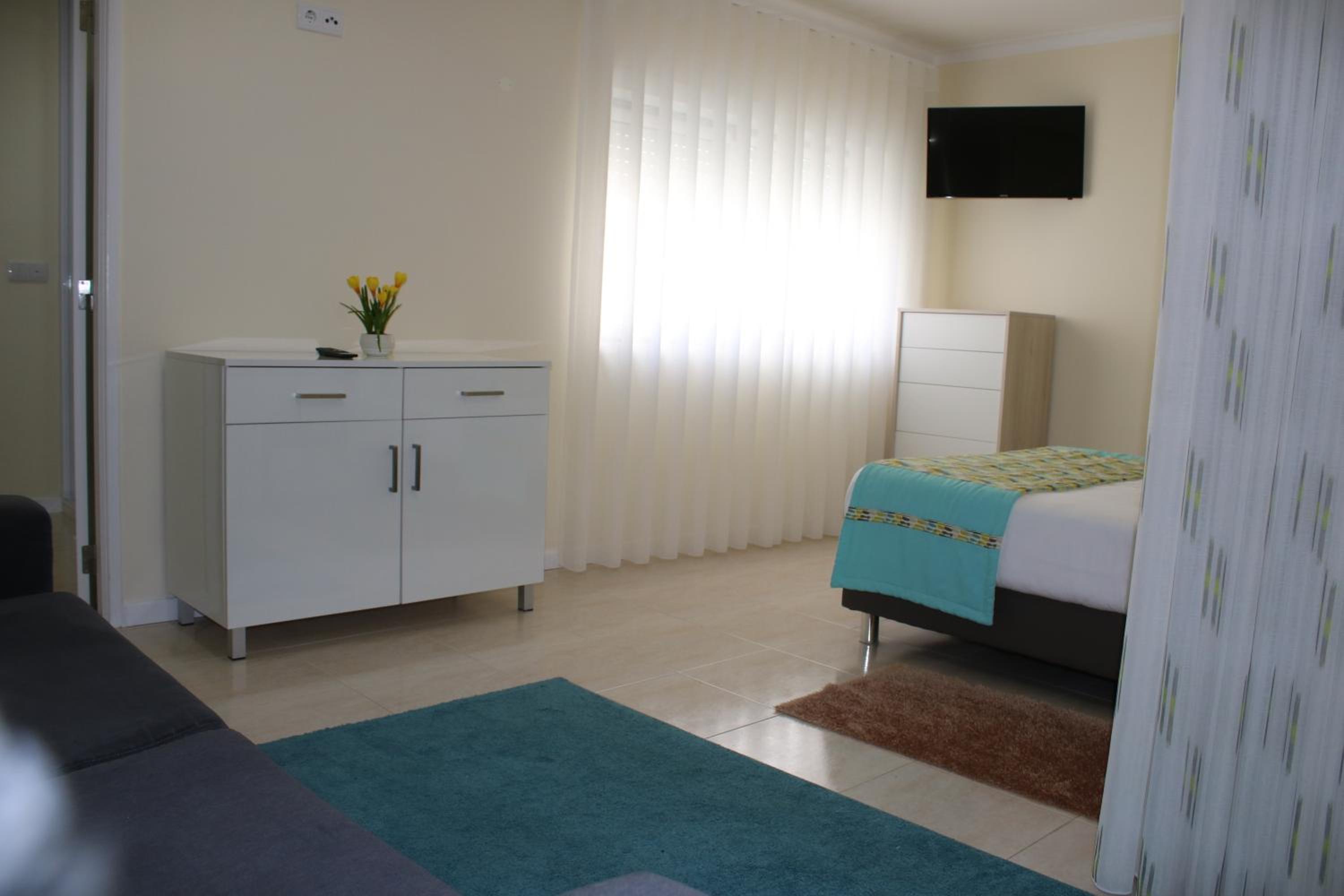Suite - Photo 10