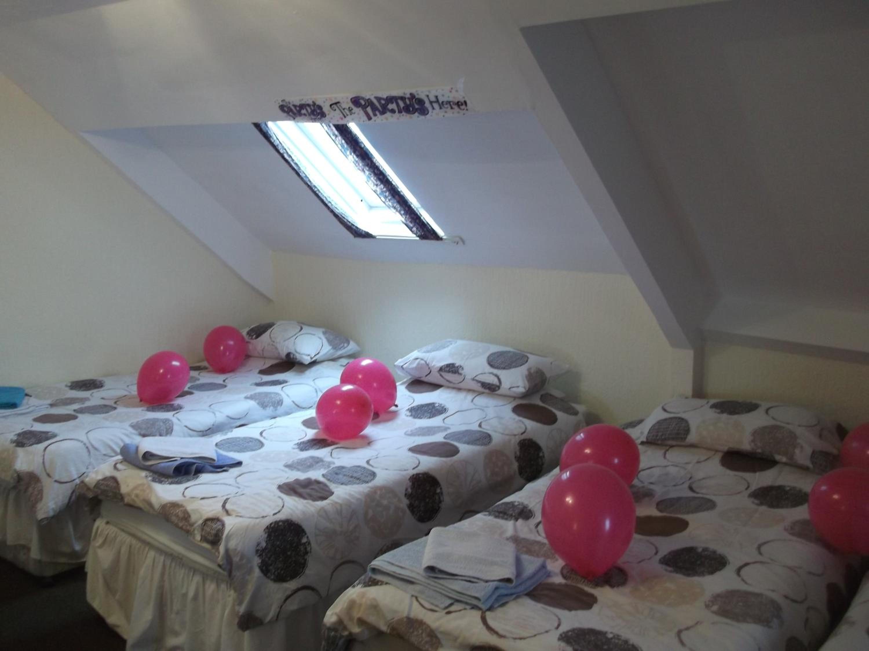 Family Room - Photo 3
