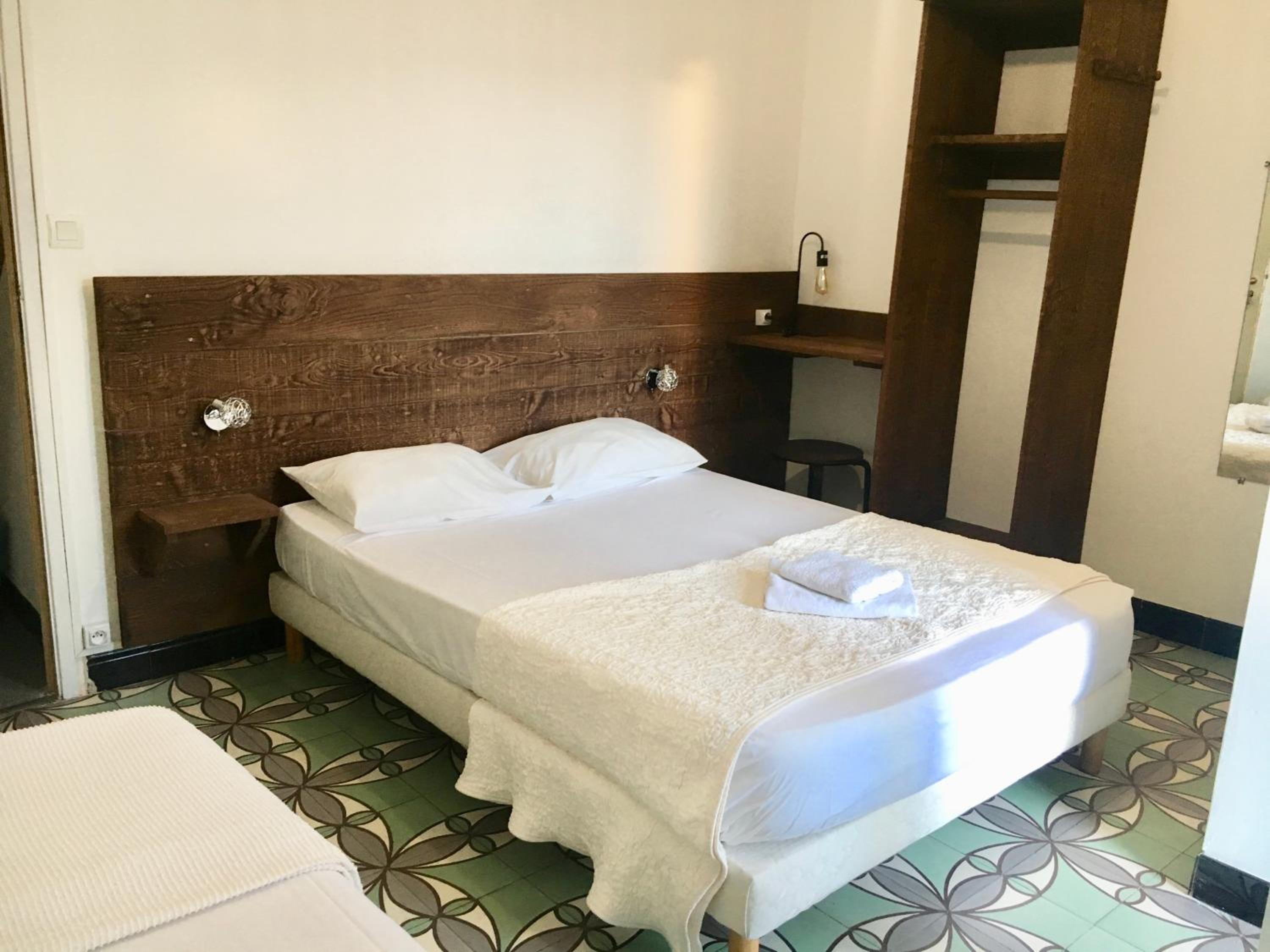 Triple Room - Photo 7