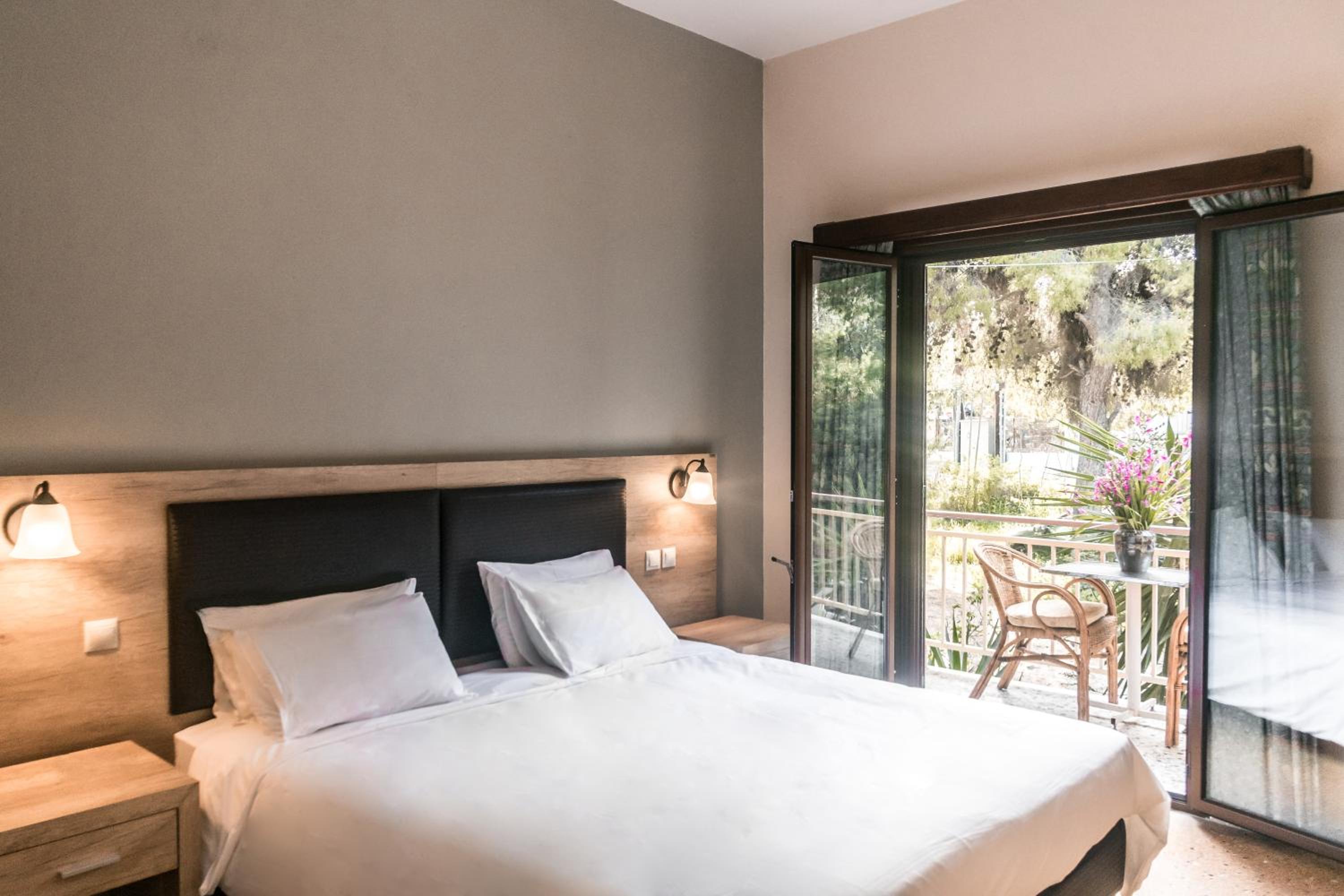 Double Room - Photo 2
