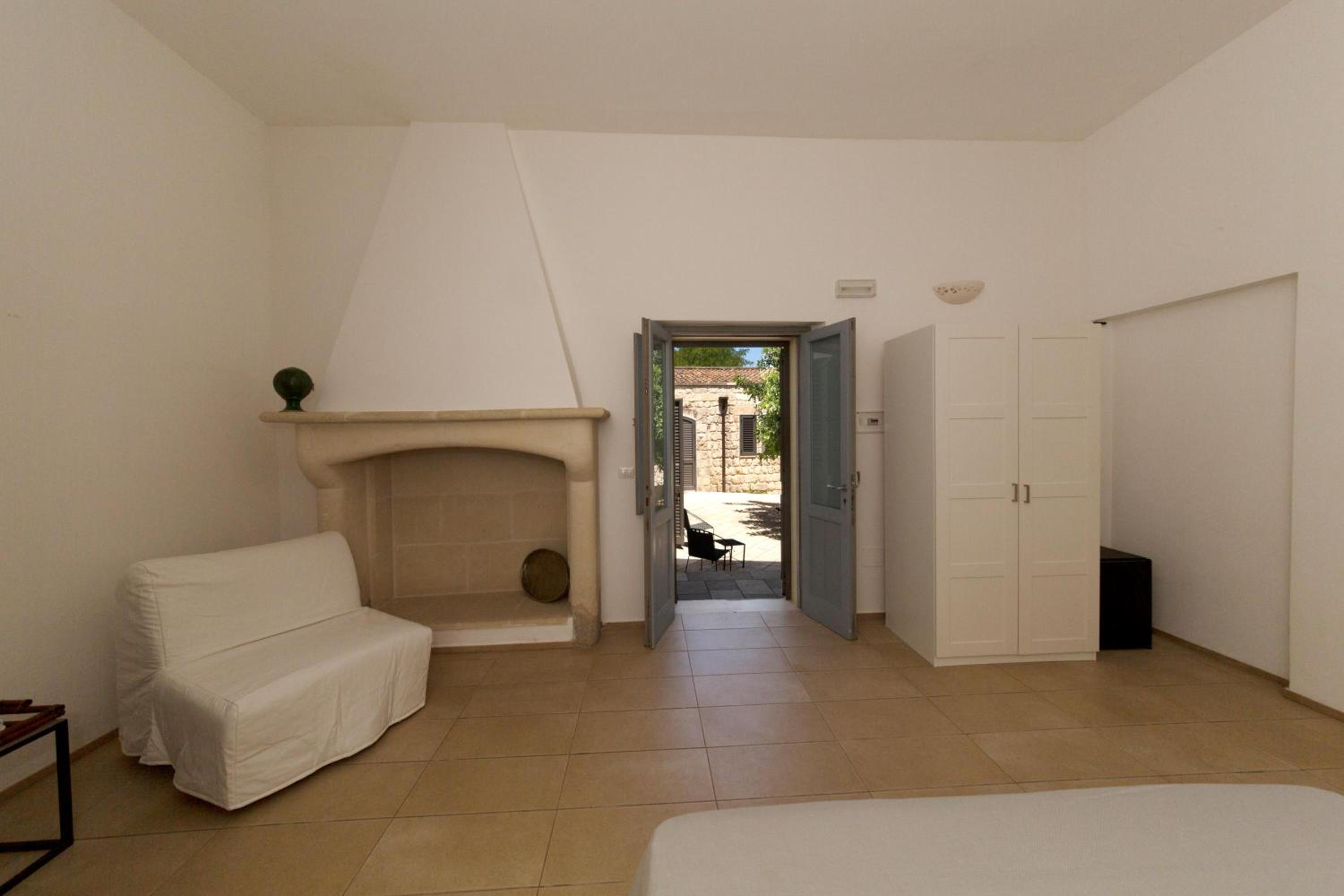 Double Room with Extra Bed - Photo 7