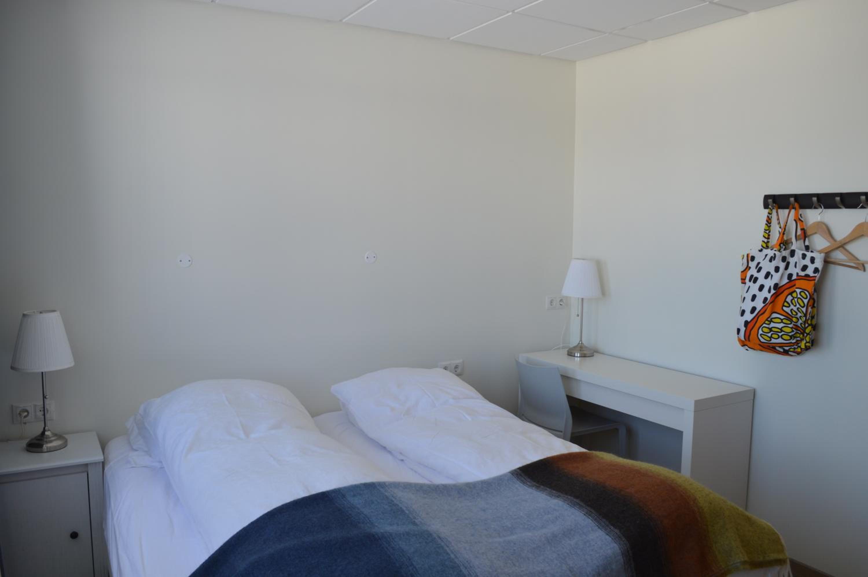 Double or Twin Room with Private Bathroom - Photo 9