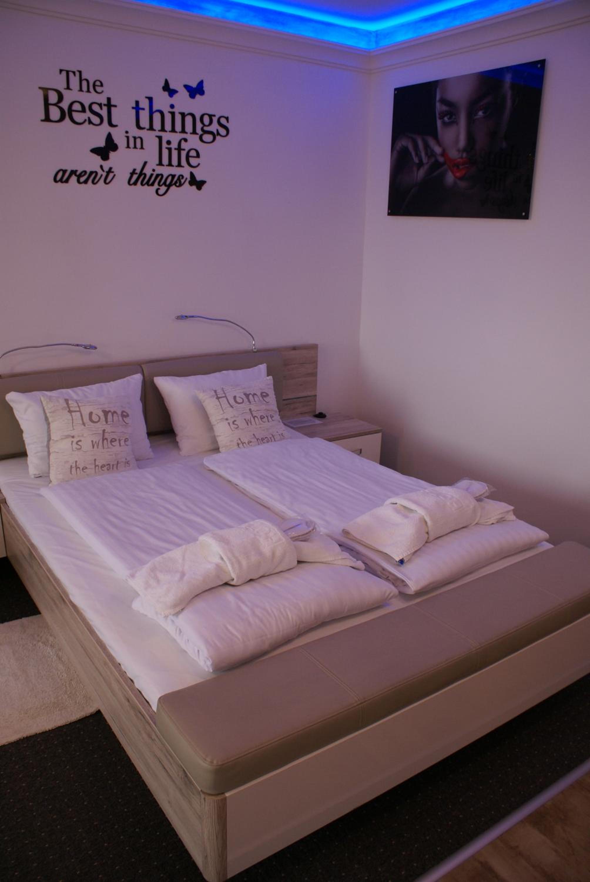 One-Bedroom Apartment with Balcony photo 1