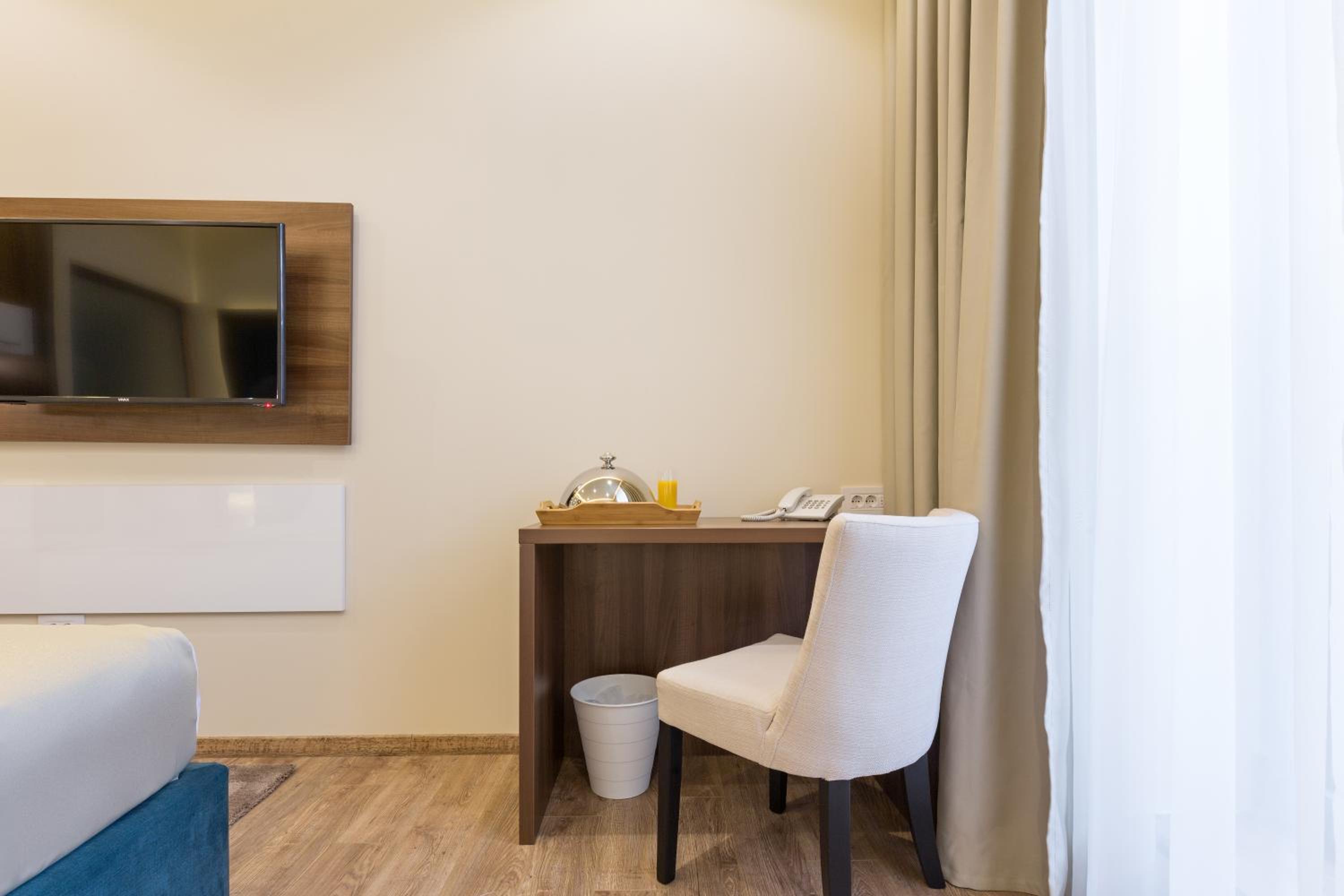 Economy Double or Twin Room photo 3