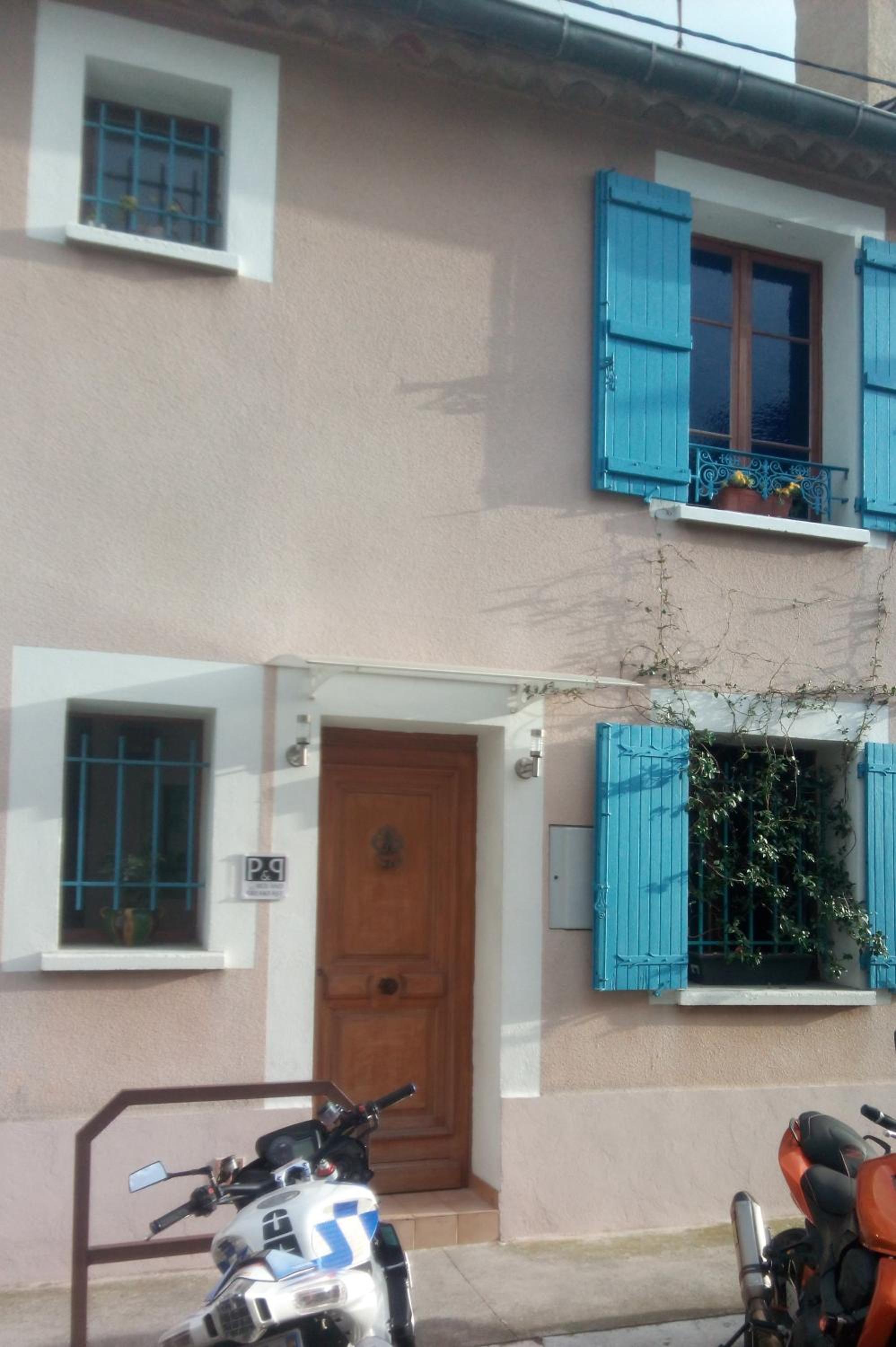Double Room with Private External Bathroom - Photo 26
