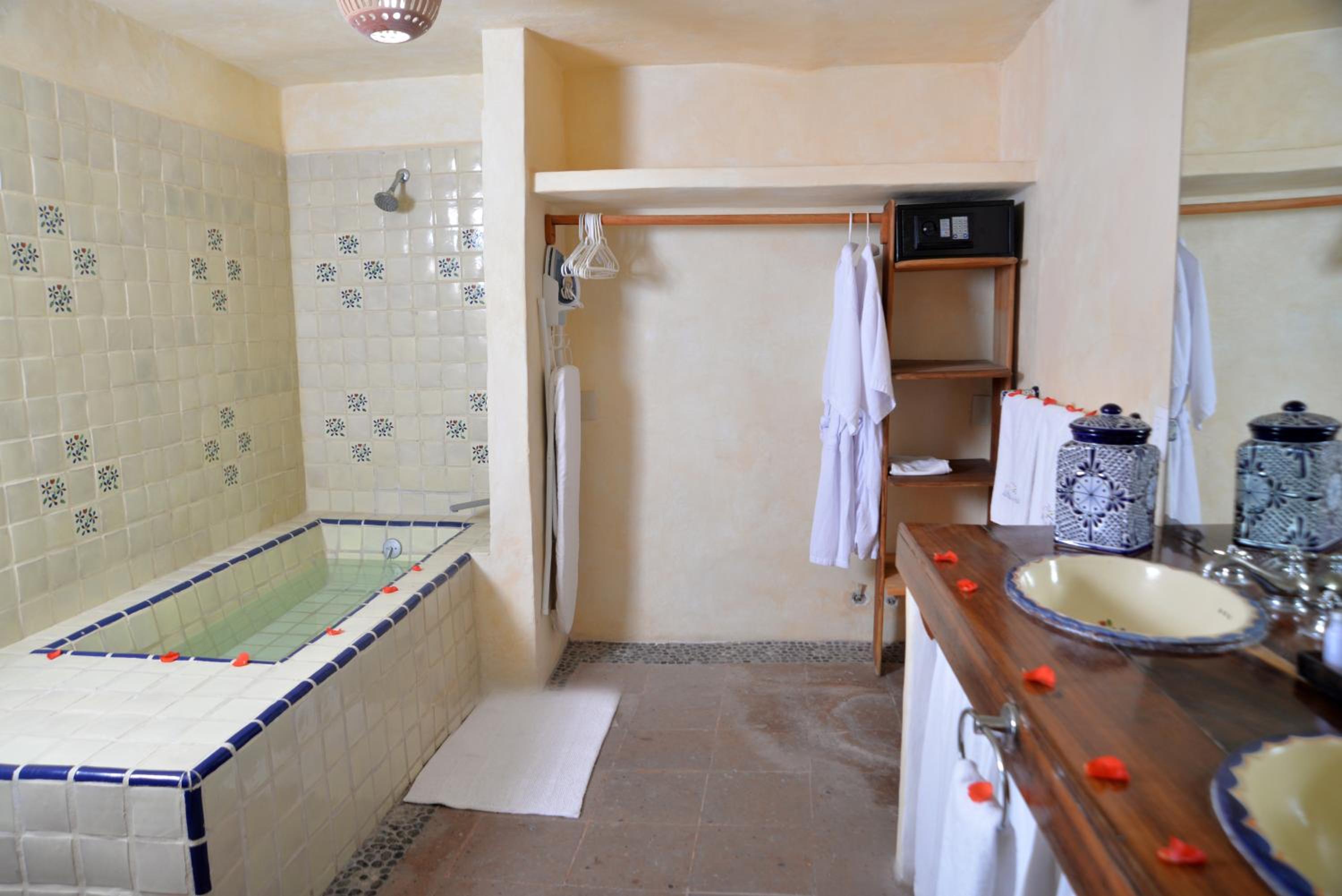King Suite photo 2