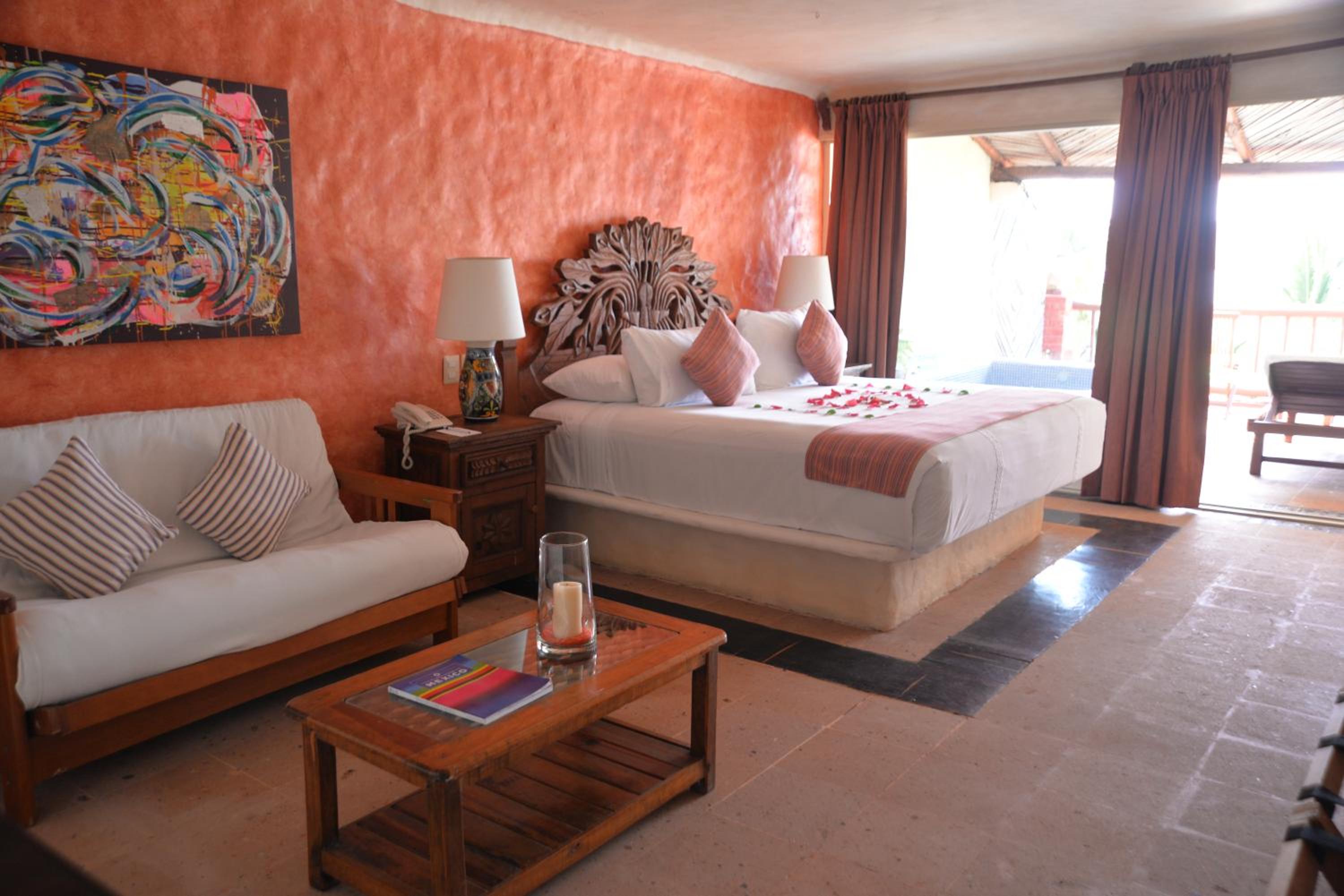Junior Suite with Hot Tub photo 2