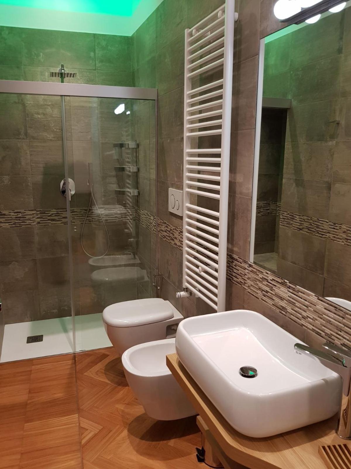 Deluxe Double Room with Balcony photo 2