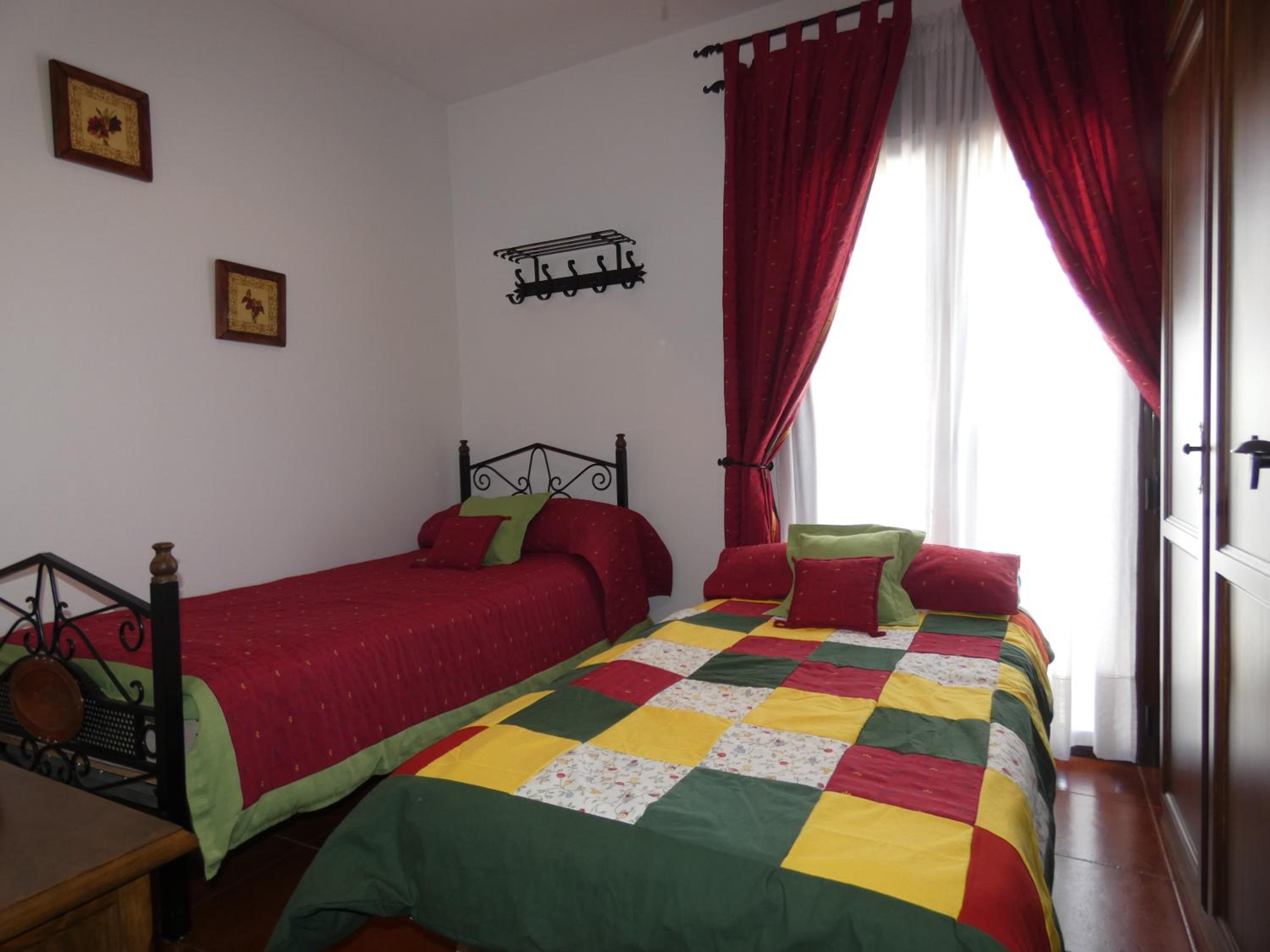 Casa adosada de tres habitaciones