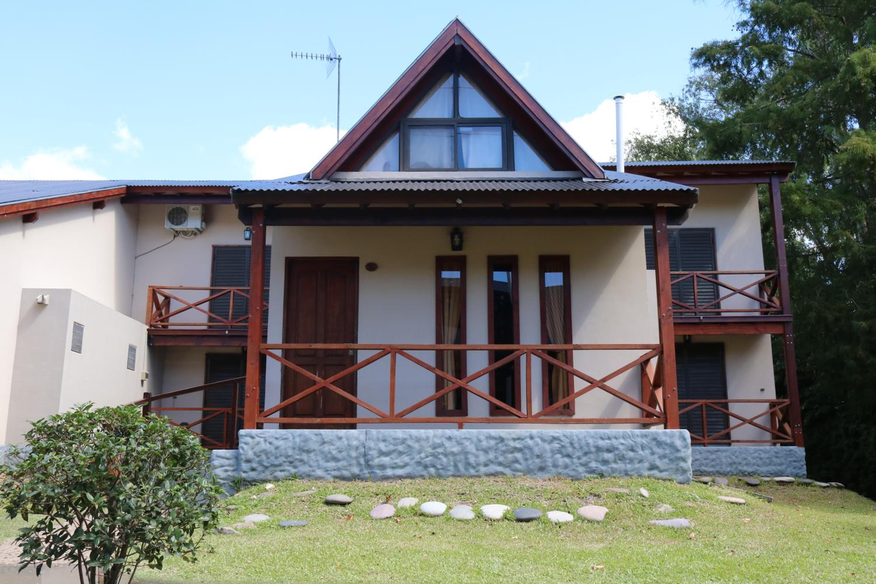 Two-Bedroom Bungalow photo 2