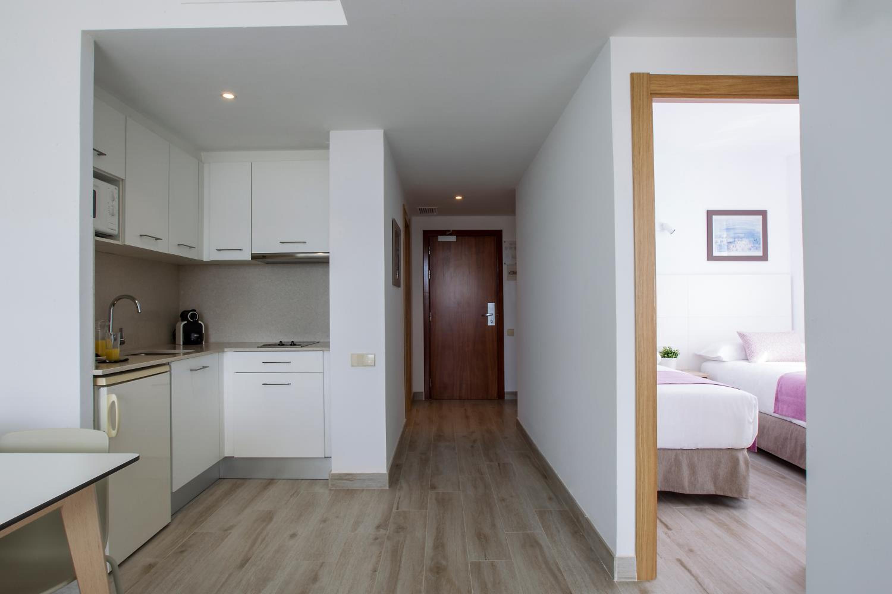 Two-Bedroom Family Apartment (6 Adults) photo 3
