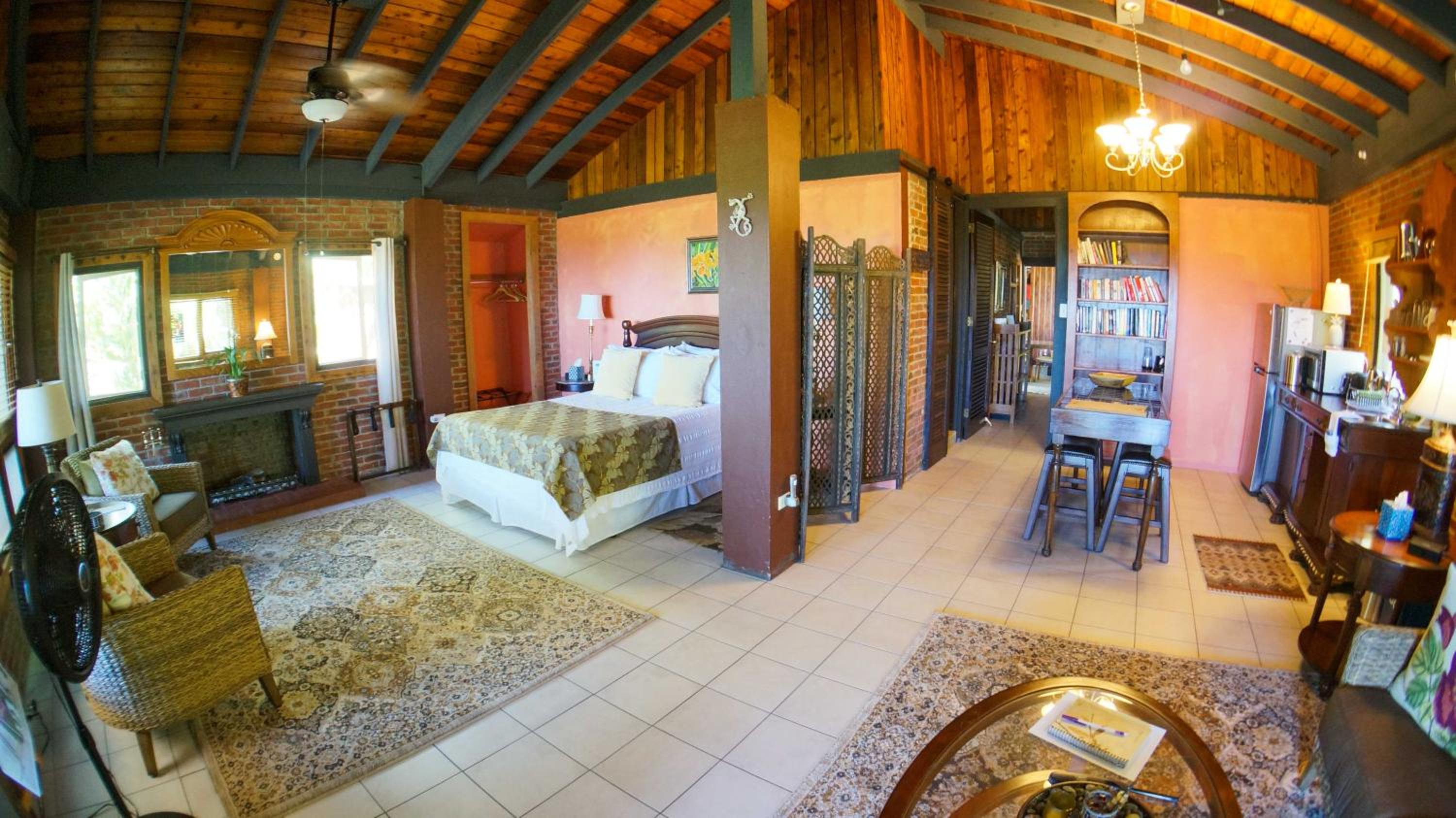 Deluxe Double Room with Side Sea View photo 2