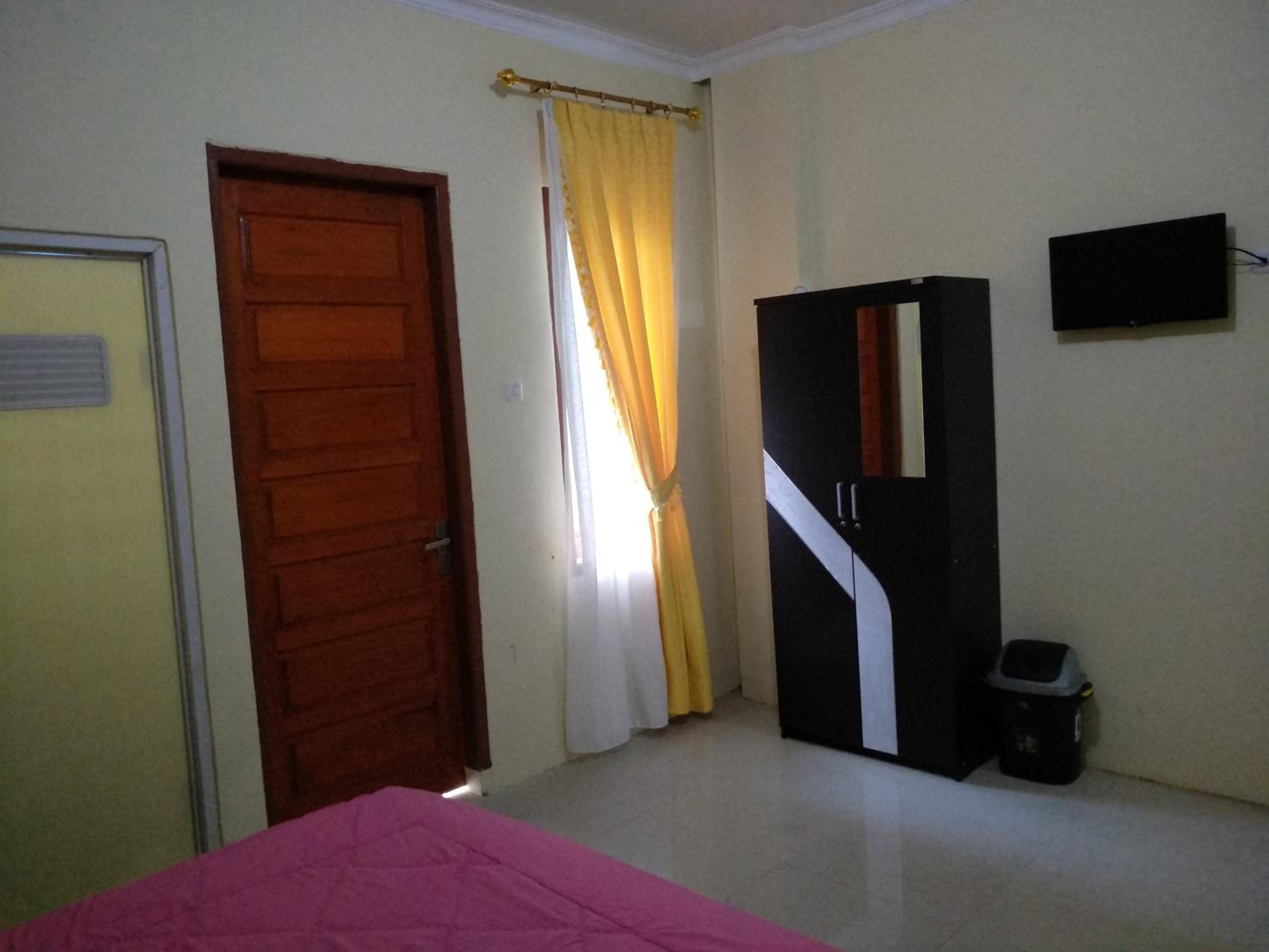 Deluxe Double Room with Balcony photo 3