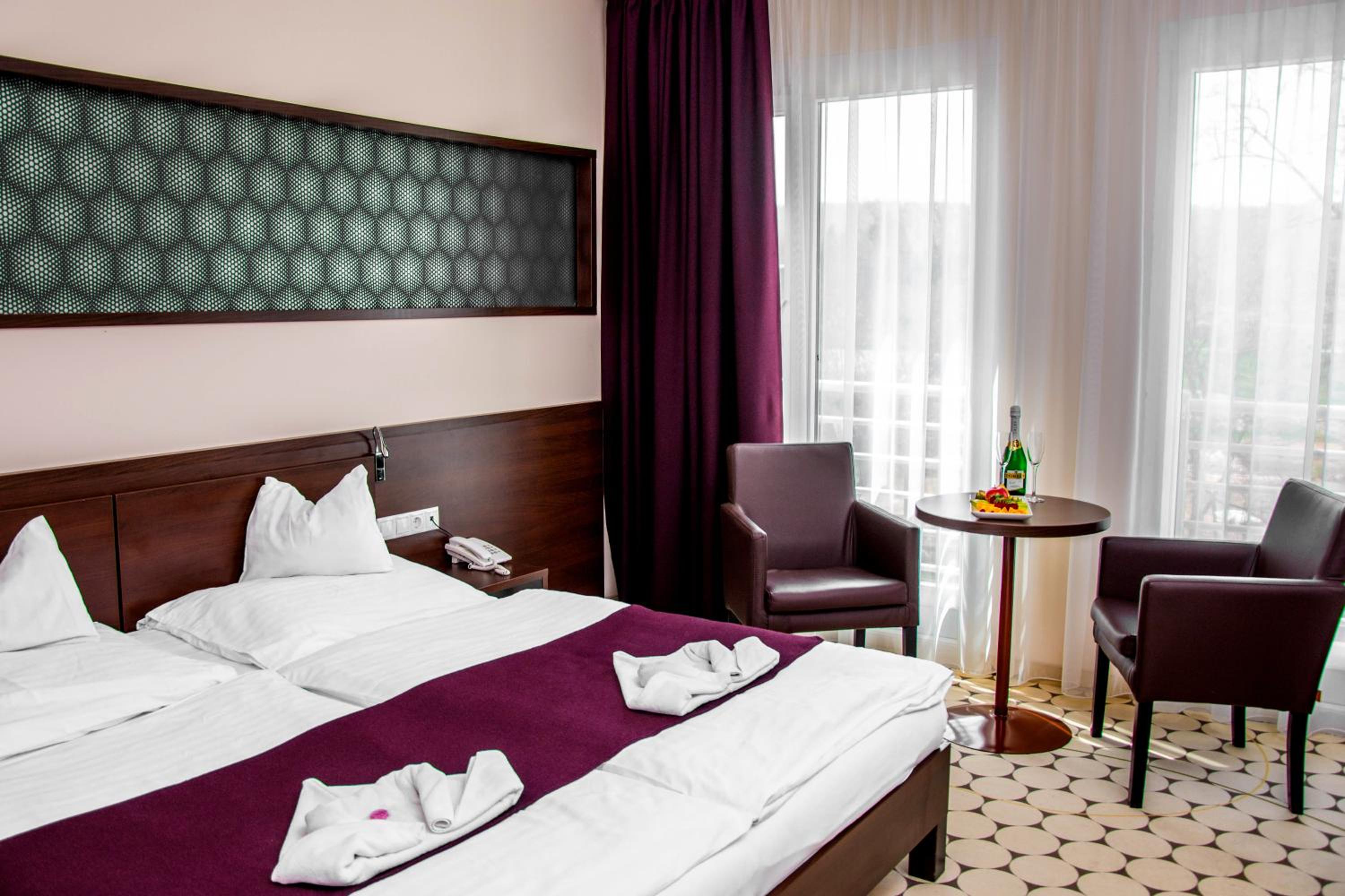 Standard Twin Room - Photo 3