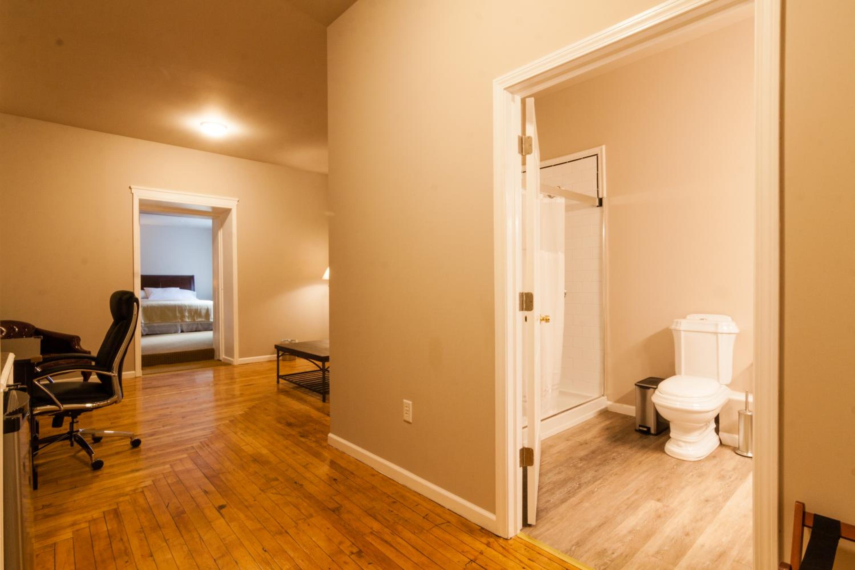 Deluxe Junior Suite - Photo 4