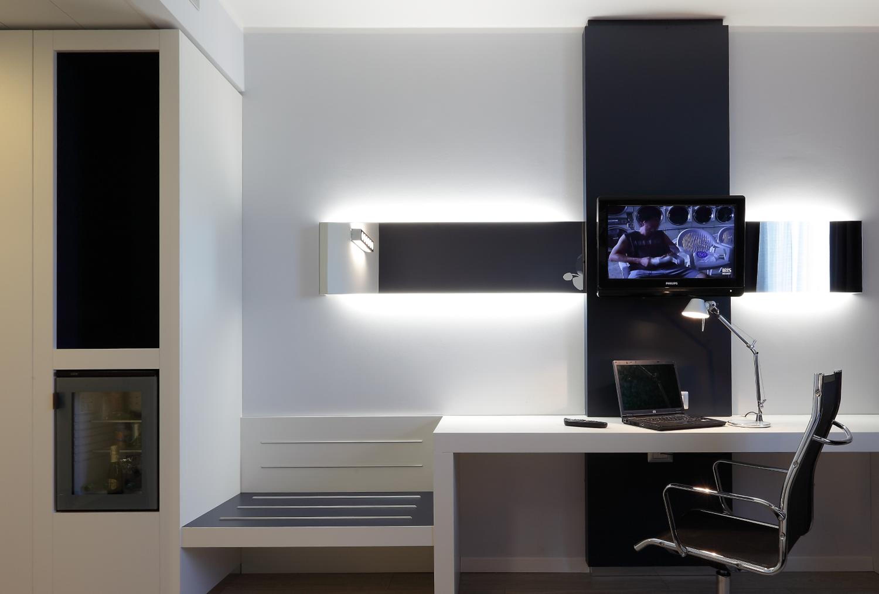 Standard Room - Photo 1