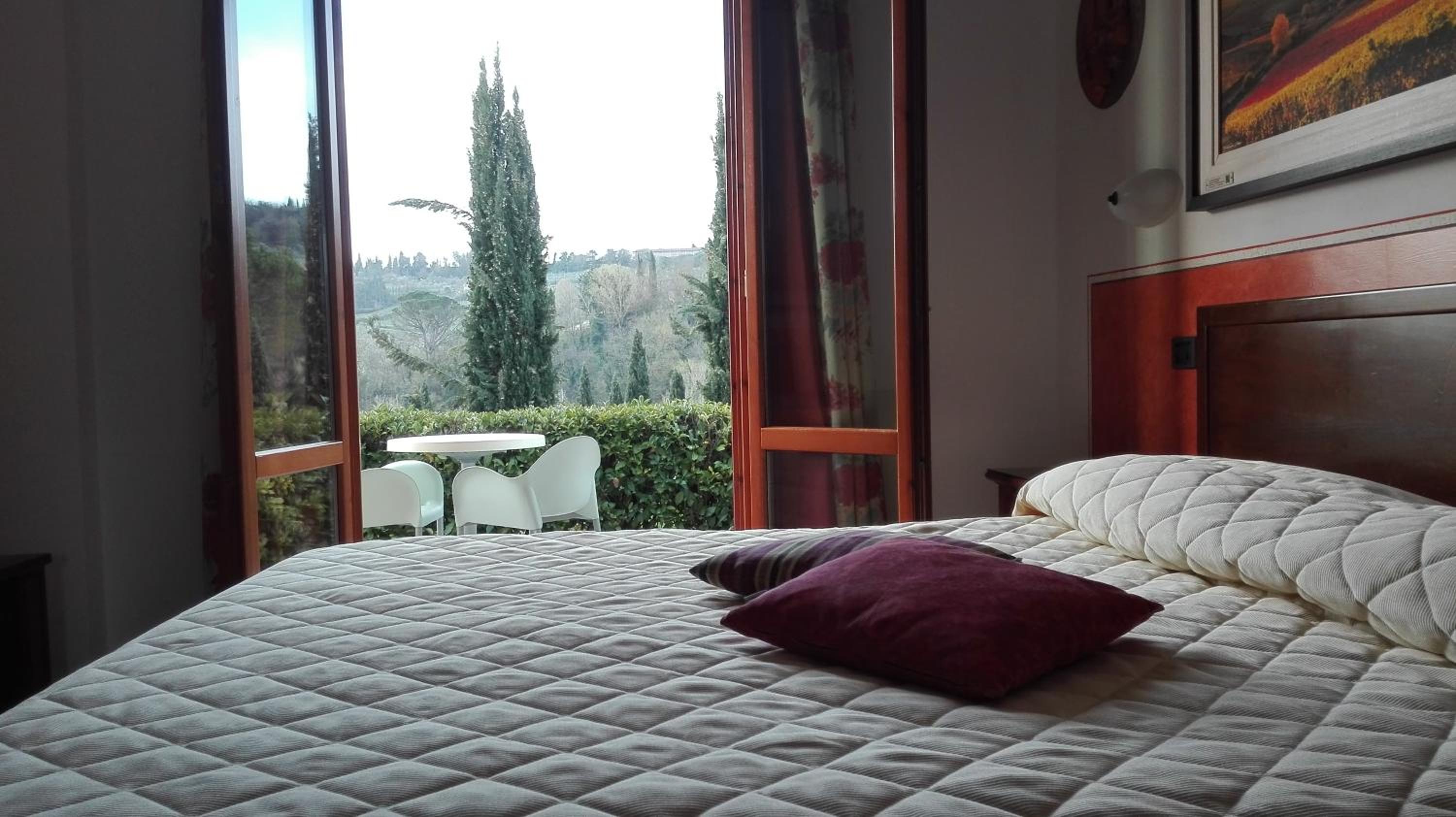 Double Room with Patio - Photo 3