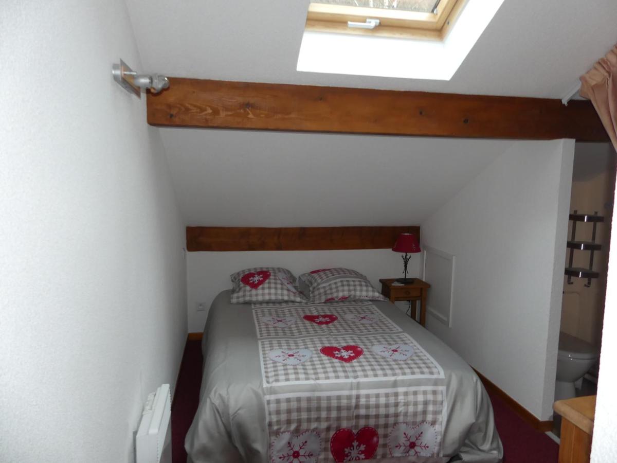 One-Bedroom Apartment - Photo 4