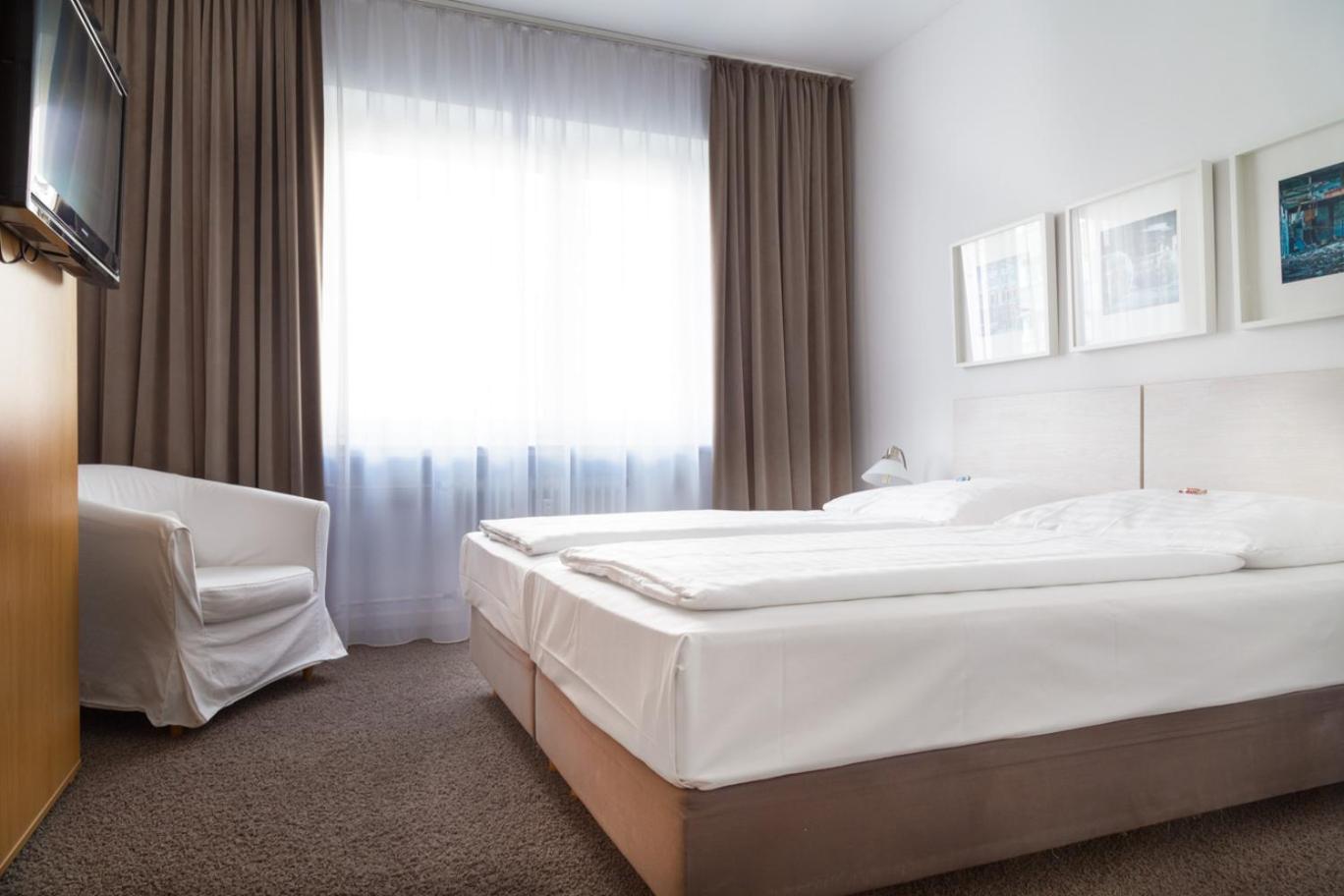 Double Room - Photo 8