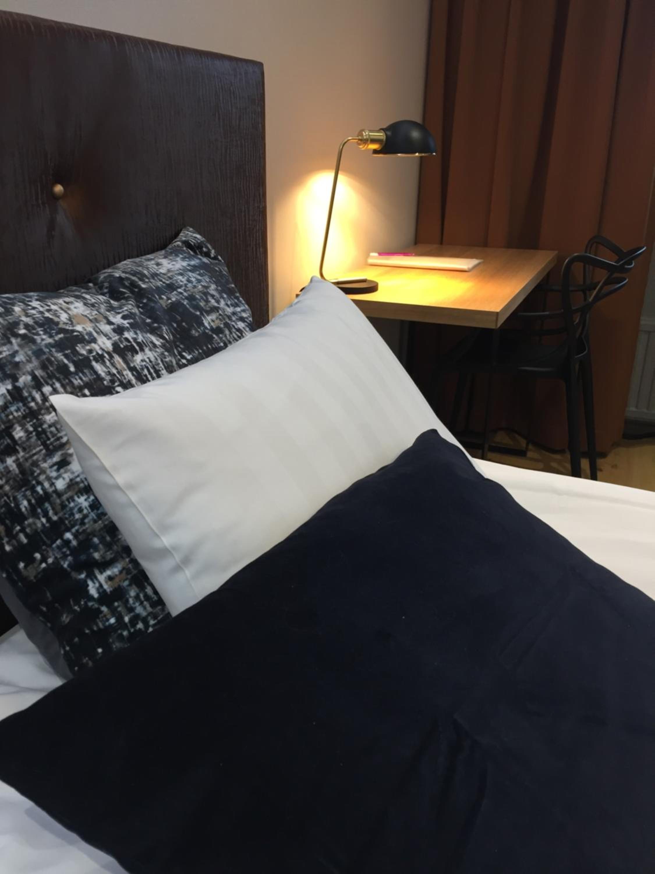 Superior King Room - Photo 7