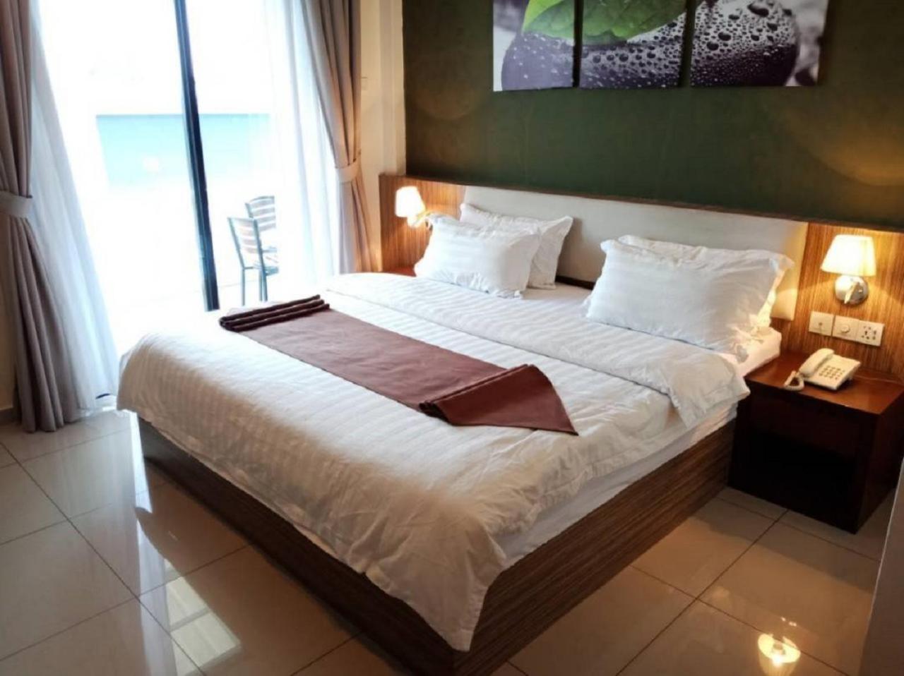 King Room with Balcony photo 3