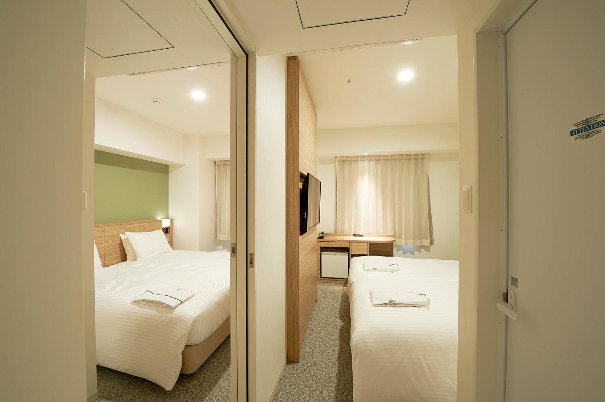 Connecting Room - Non-Smoking photo 1