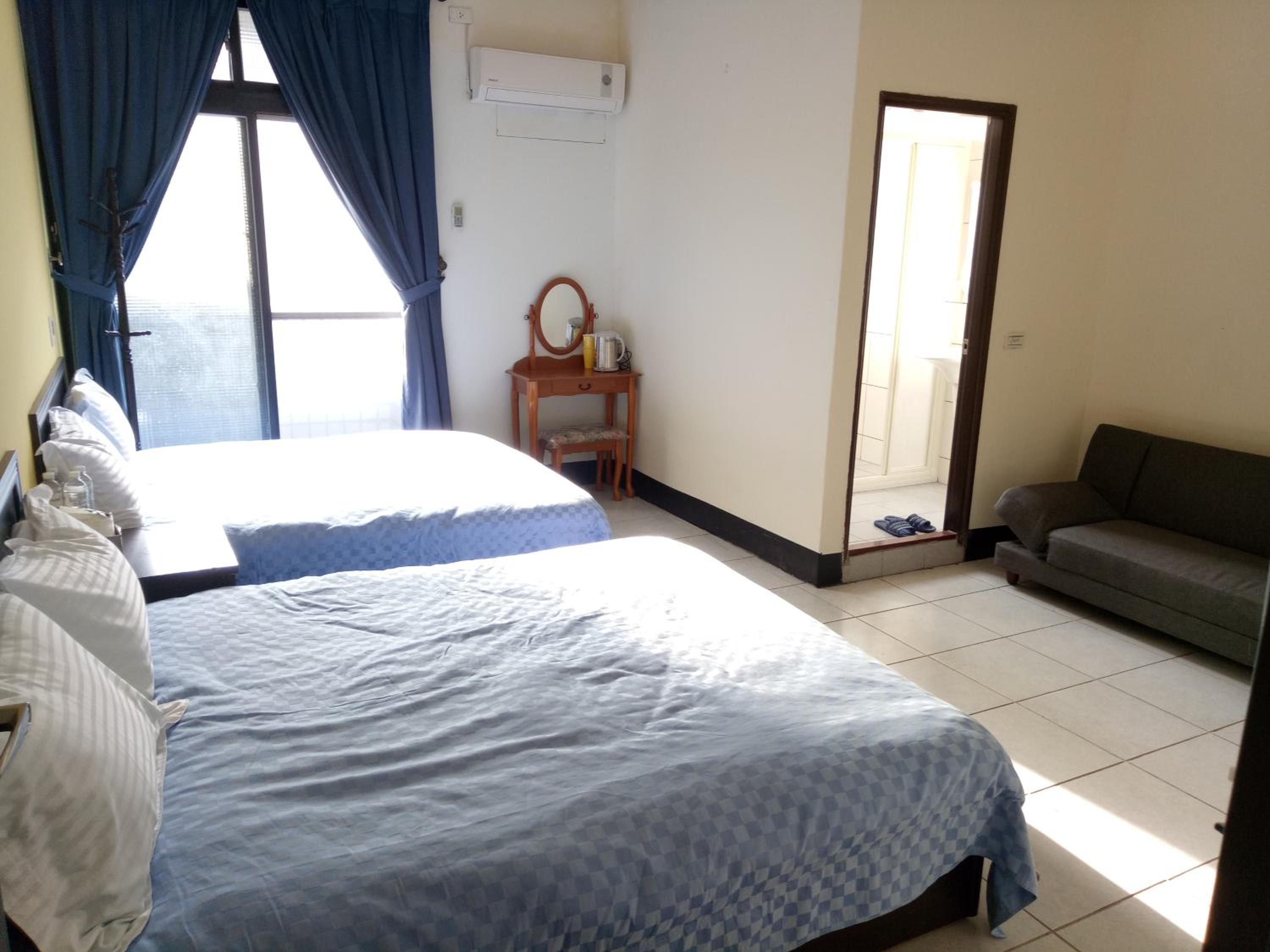 Quadruple Room with Shower photo 2