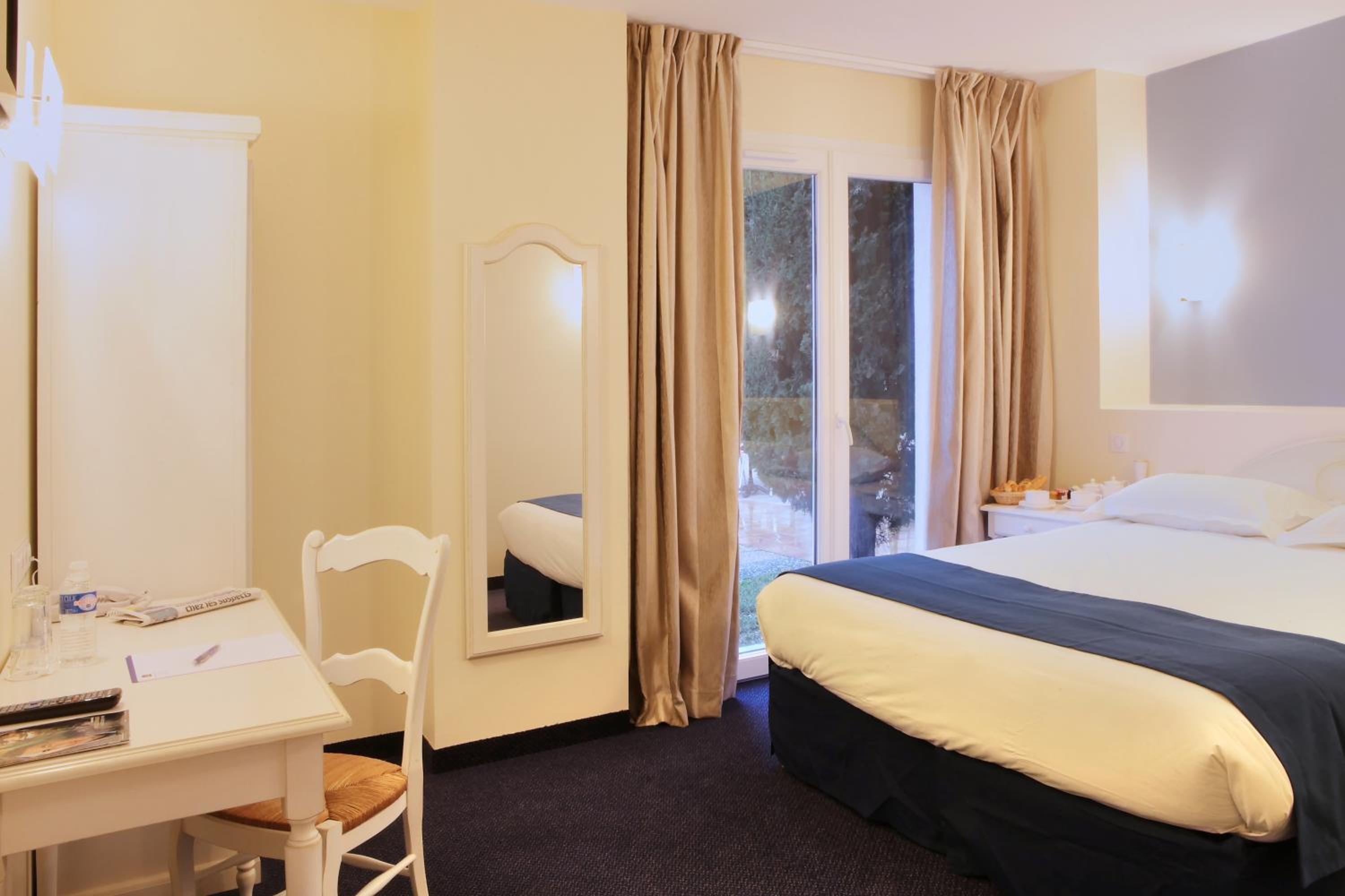 Superior Queen Room