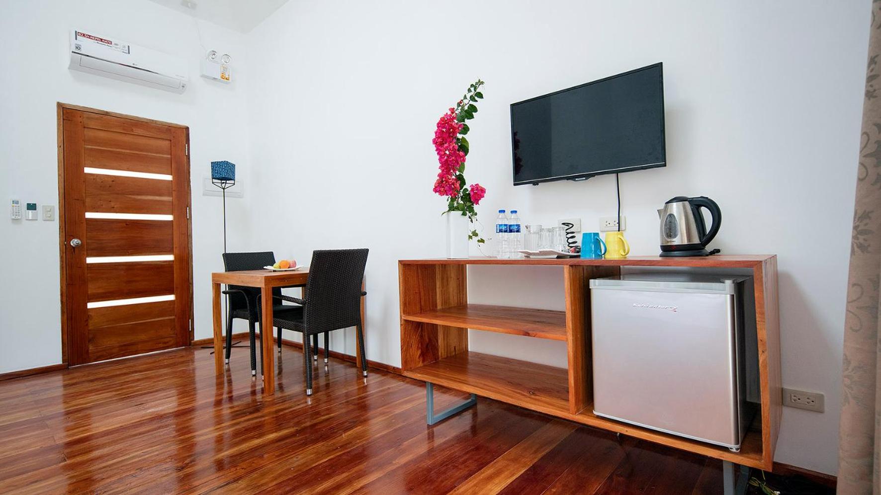 Deluxe Bungalow (Free One-way Airport Departure Transfer) photo 2