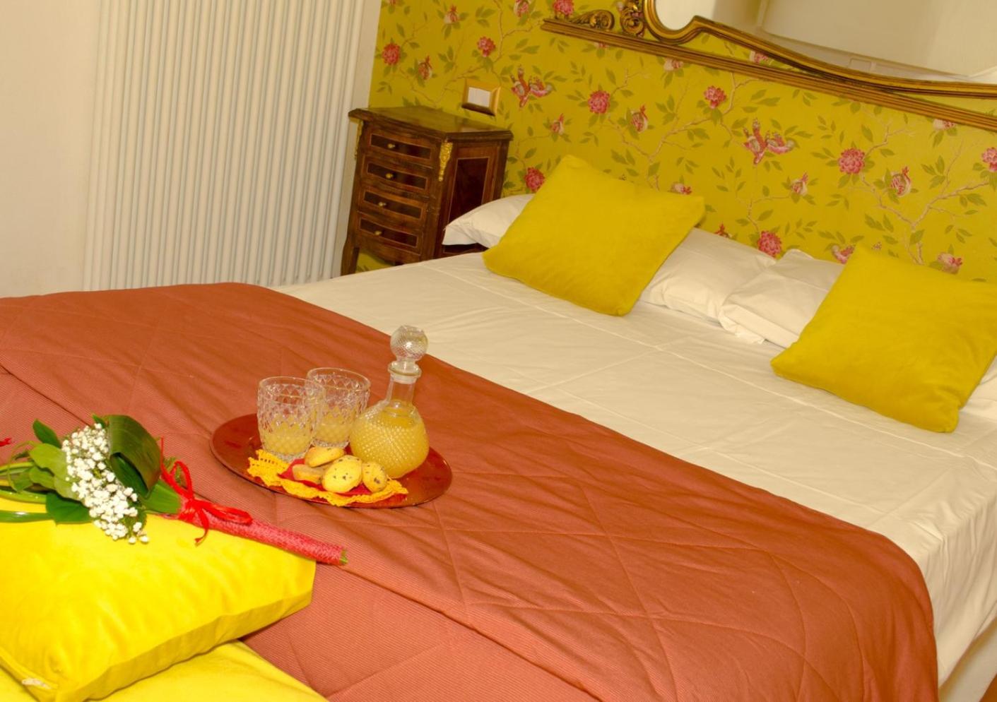 Classic Double or Twin Room - Photo 7