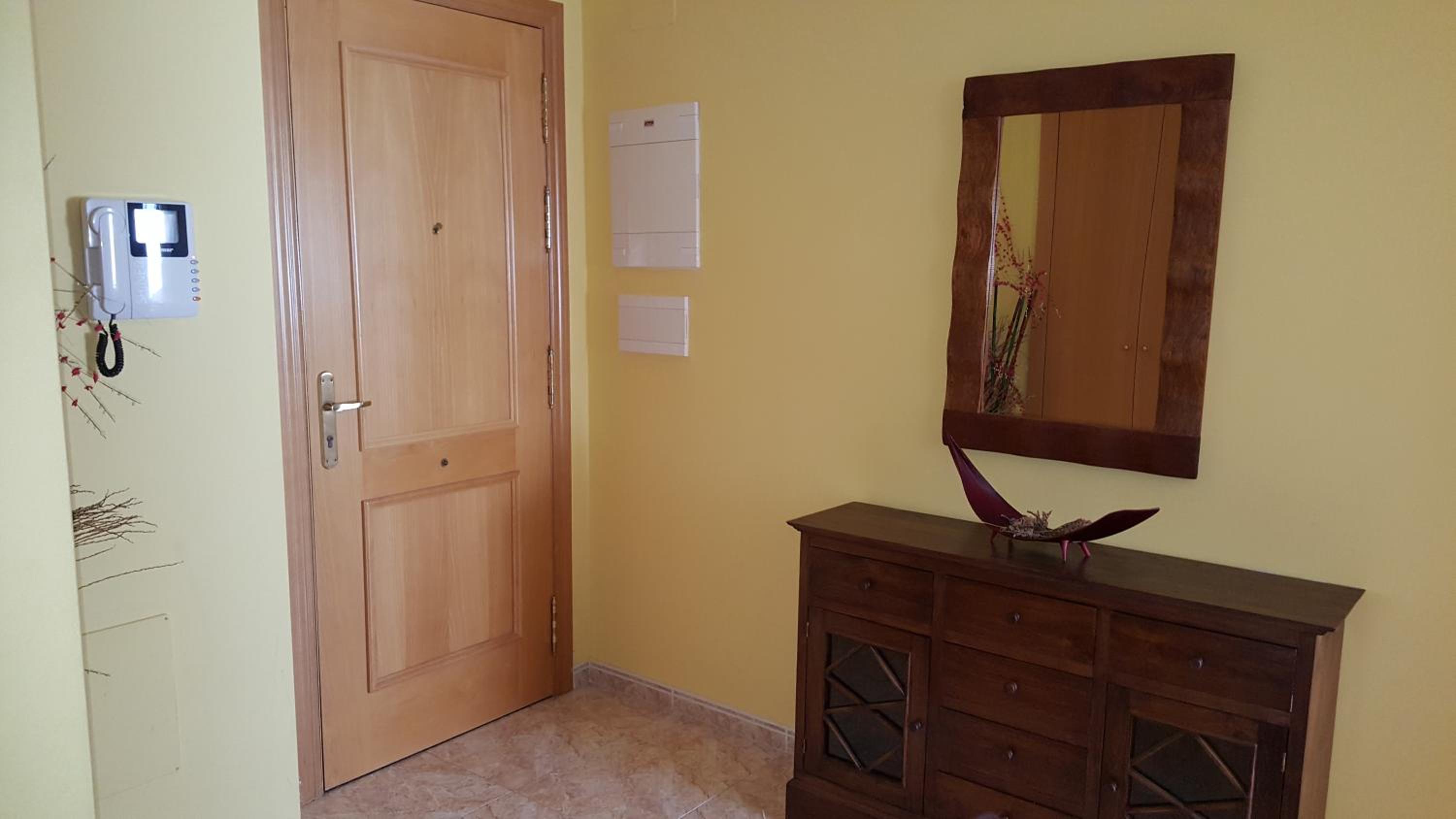 Apartment photo 2