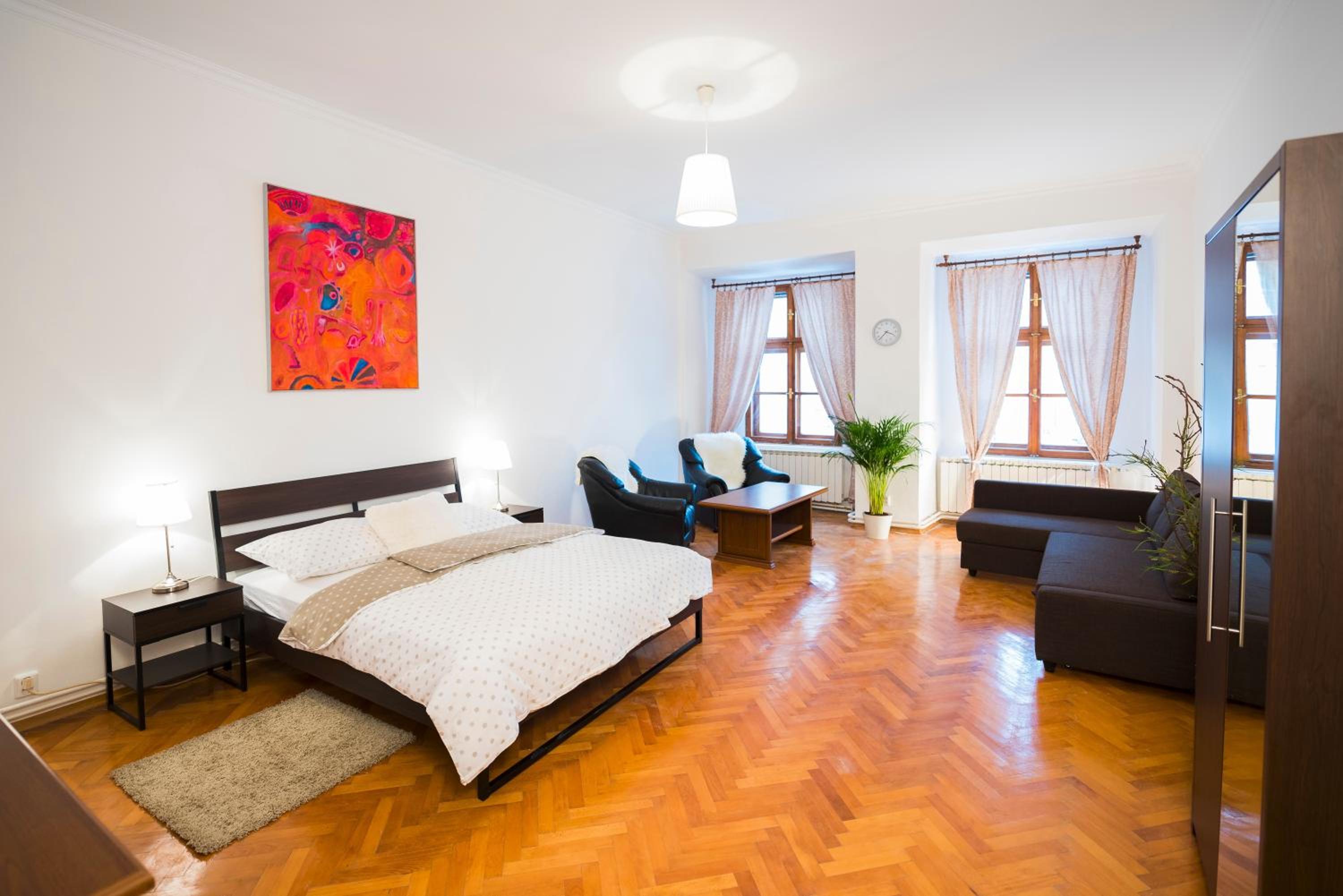 Three-Bedroom Apartment photo 2