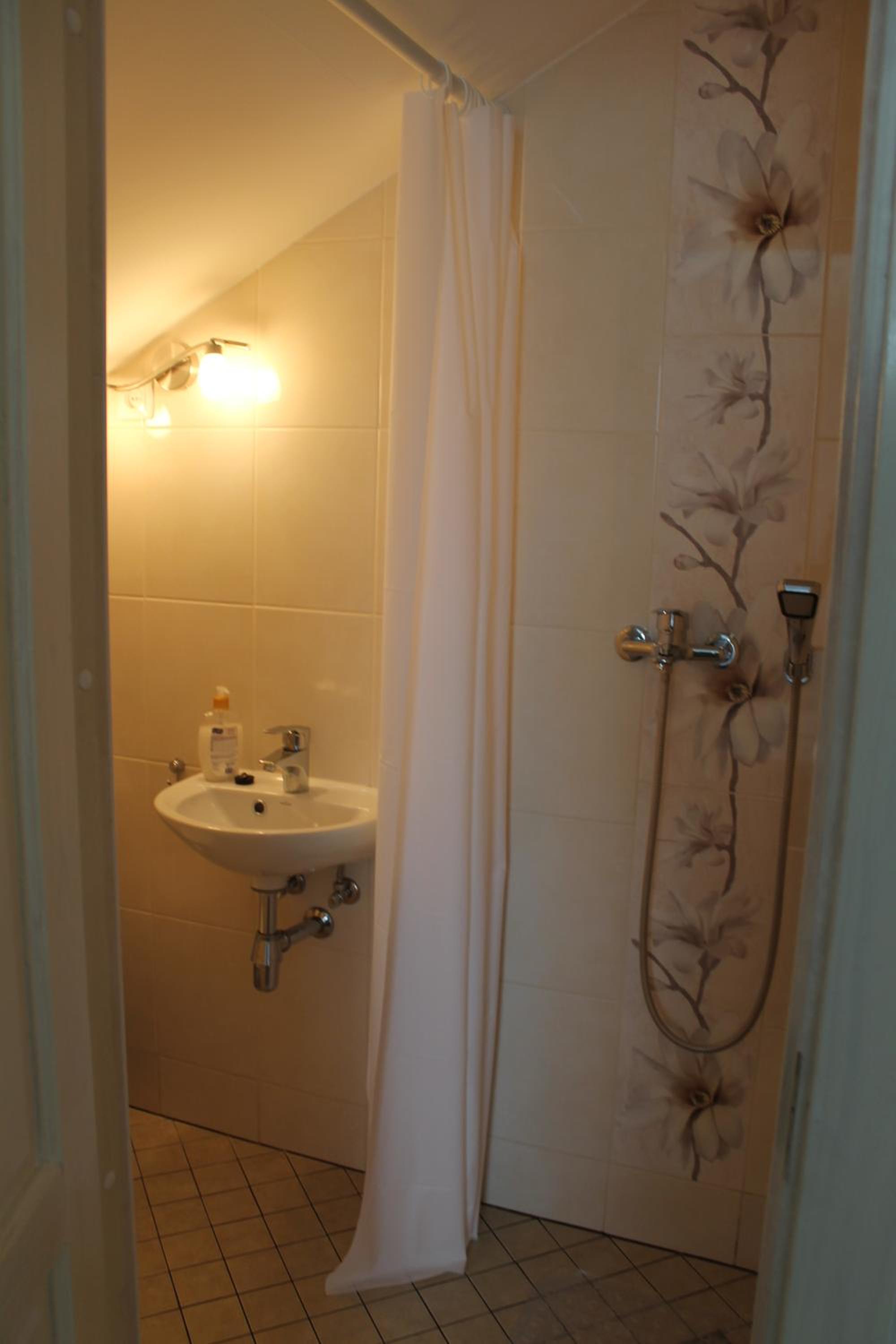 Triple Room with Shower - Photo 4