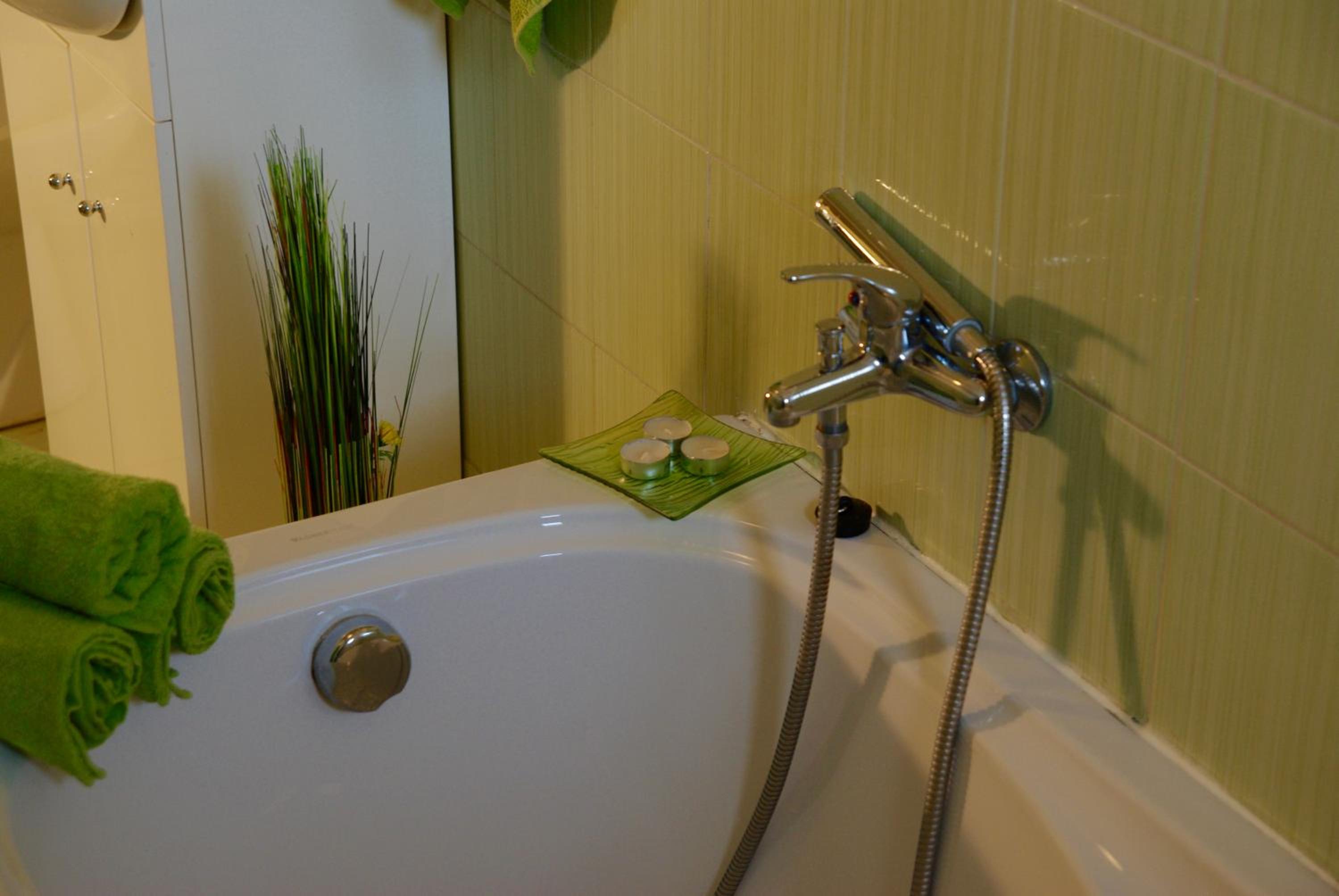 Double Room - Photo 11